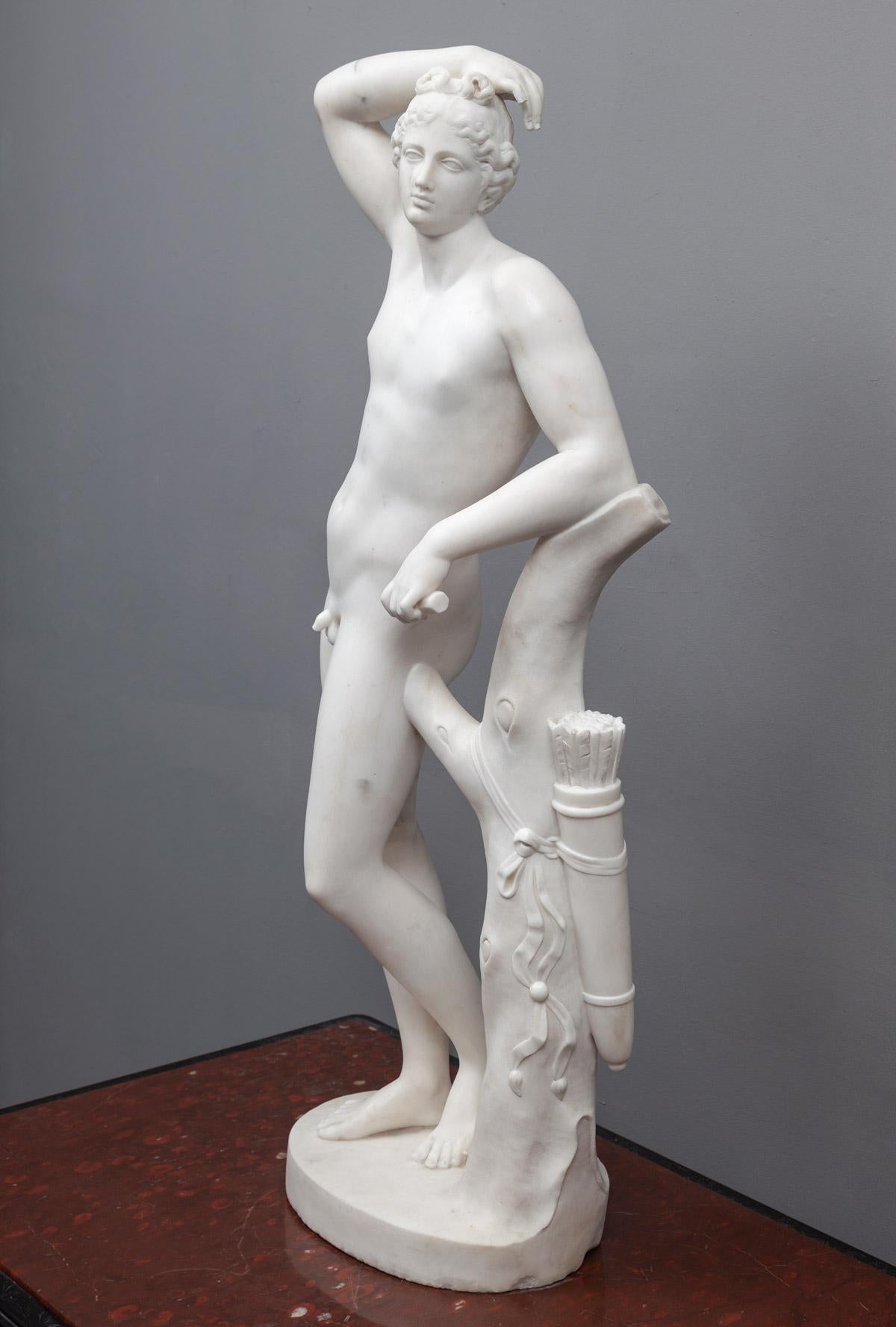 Statue des Adonis aus Carrara-Marmor der Bildhauerkunst (Neoklassisches Revival) im Angebot