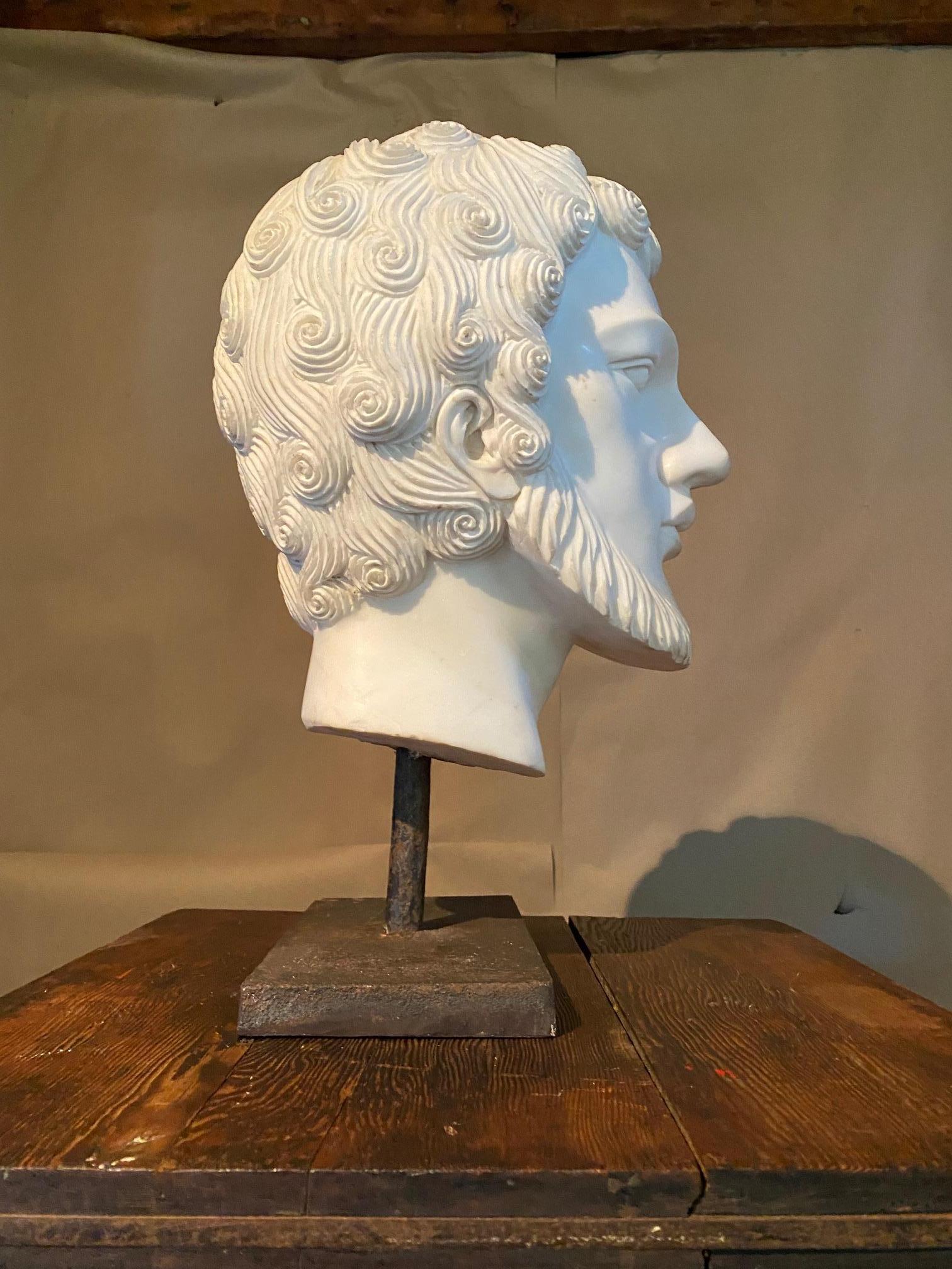 Milieu du XXe siècle Buste en marbre statuaire du philosophe grec Thales de Miletus en vente