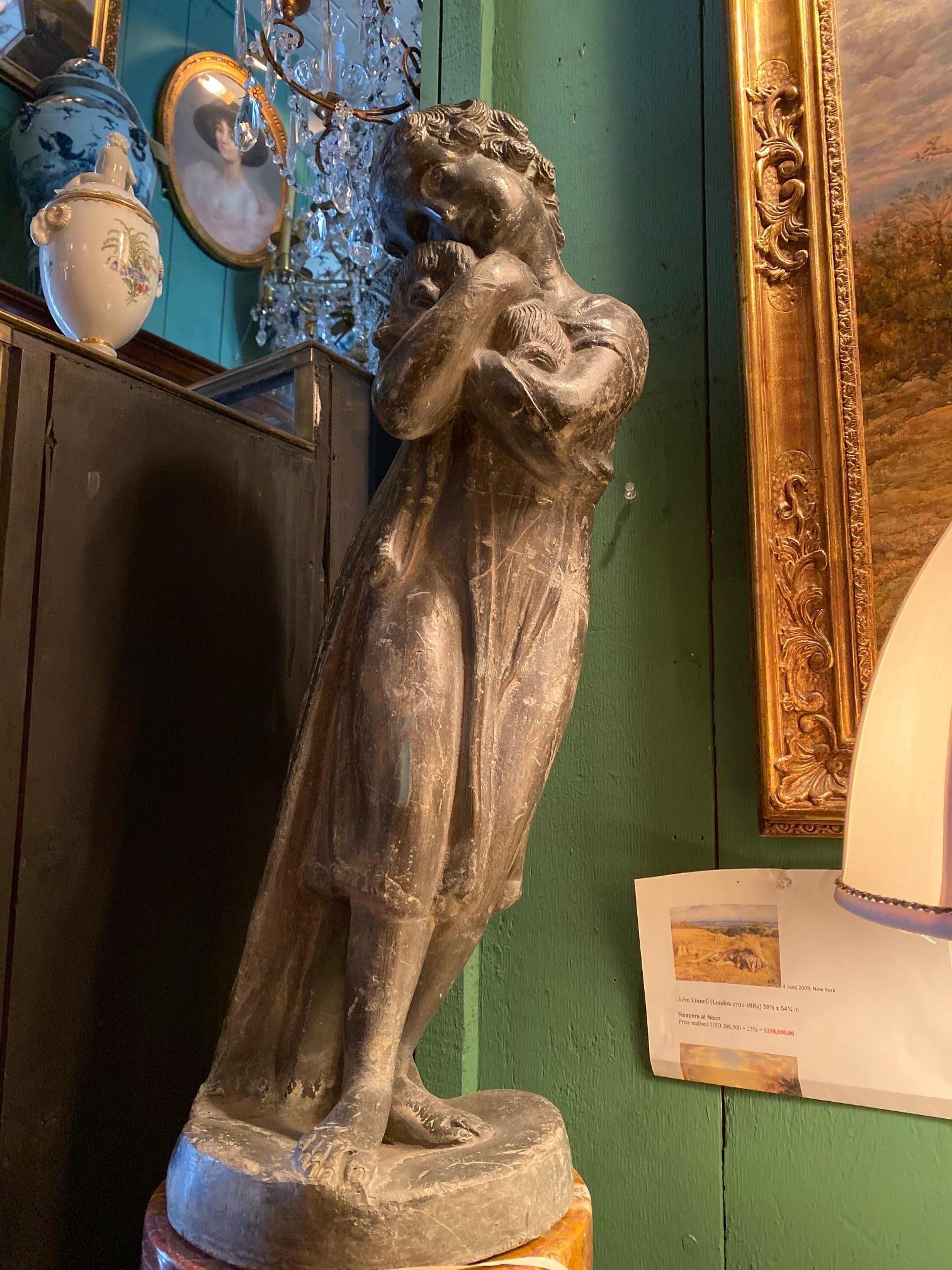 Statue, Mädchen, das sich Hund umarmt, Puppy, Skulptur, Tier, Liebhaber, Tier, Rustikale, Antike im Angebot 3