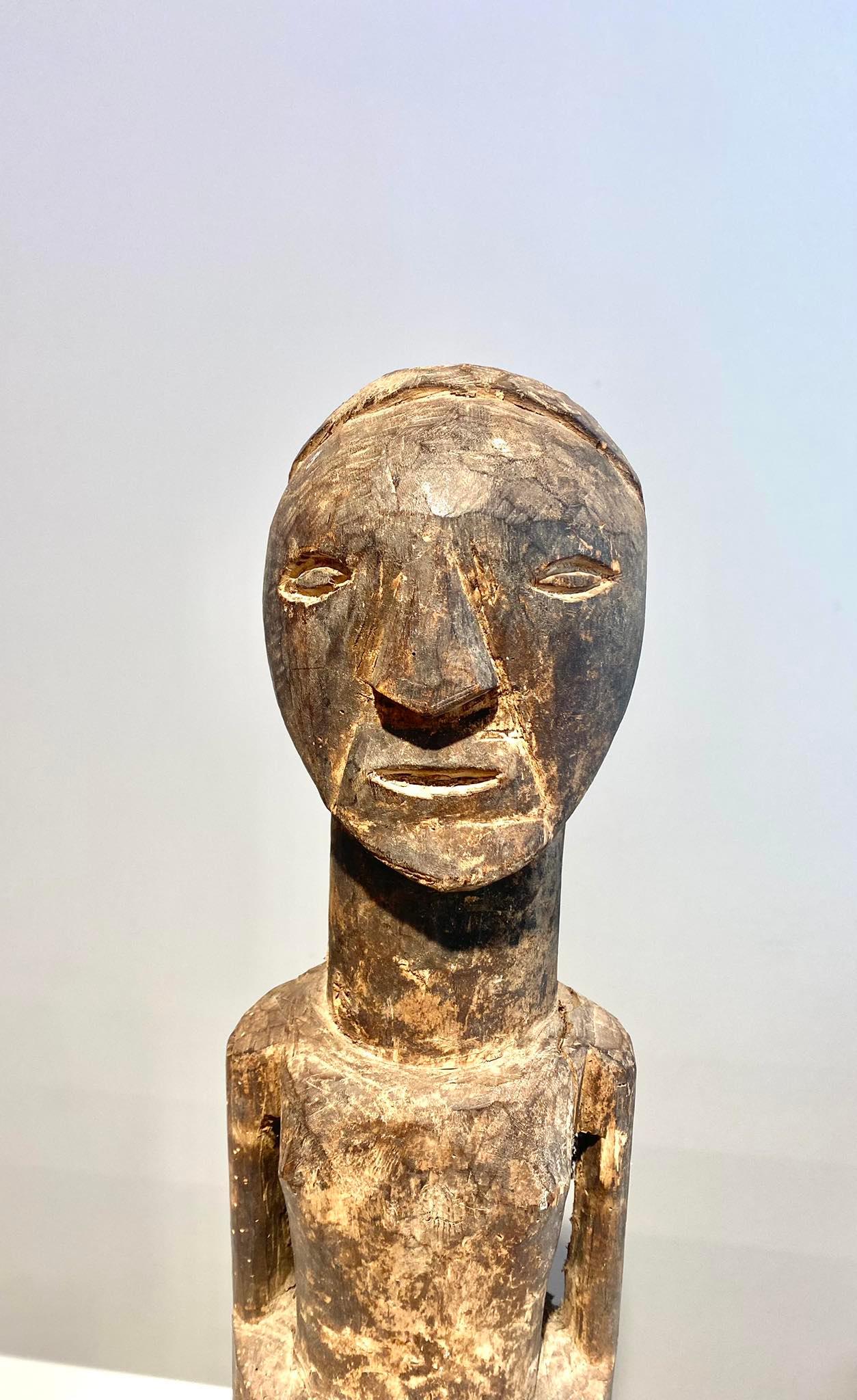 Hardwood Statue Nkishi People Songye / Songe - Dr Congo African Art early 20th century For Sale
