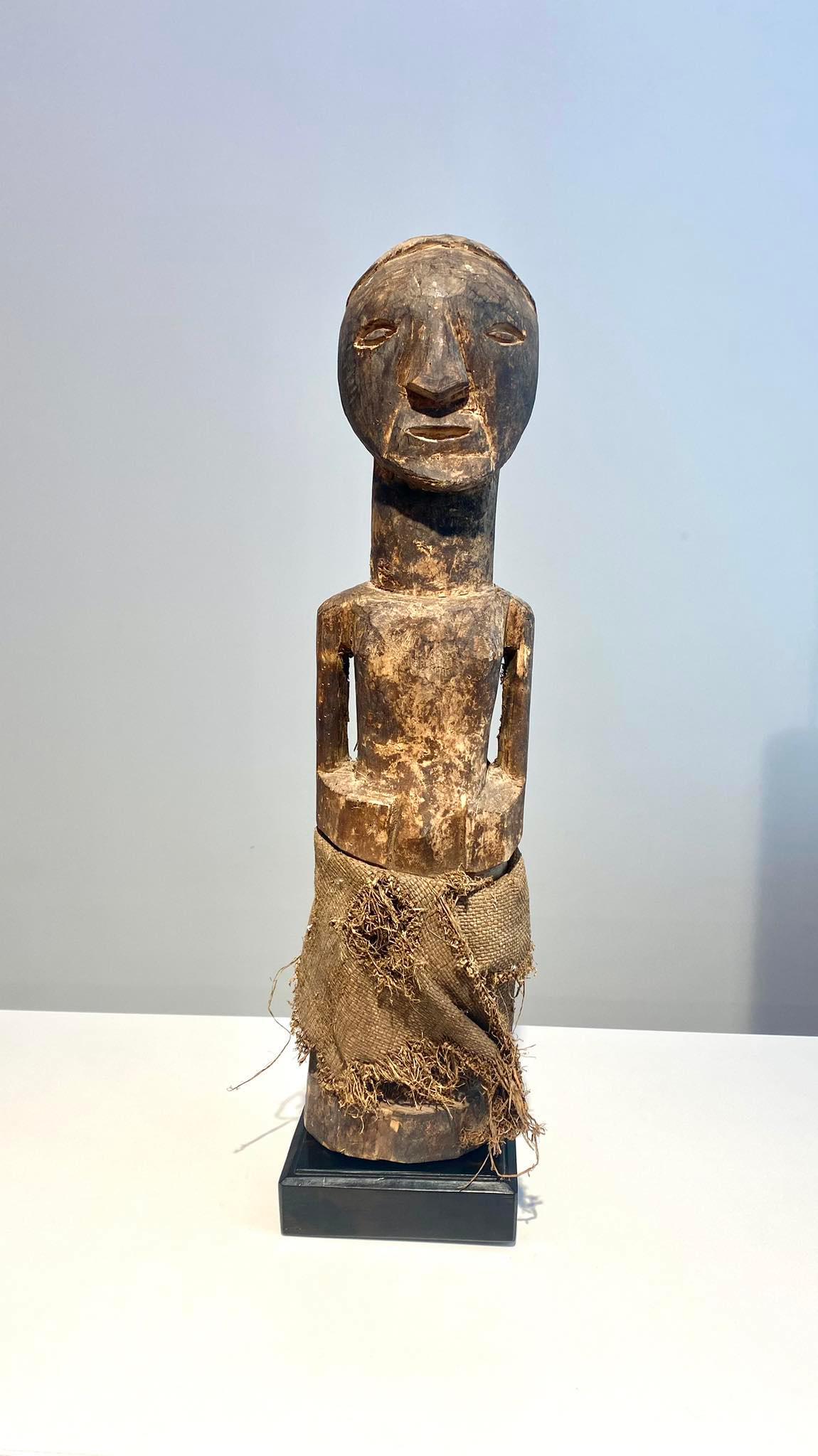 Statue Nkishi People Songye / Songe - Dr Kongo Afrikanische Kunst Anfang 20. im Angebot 1