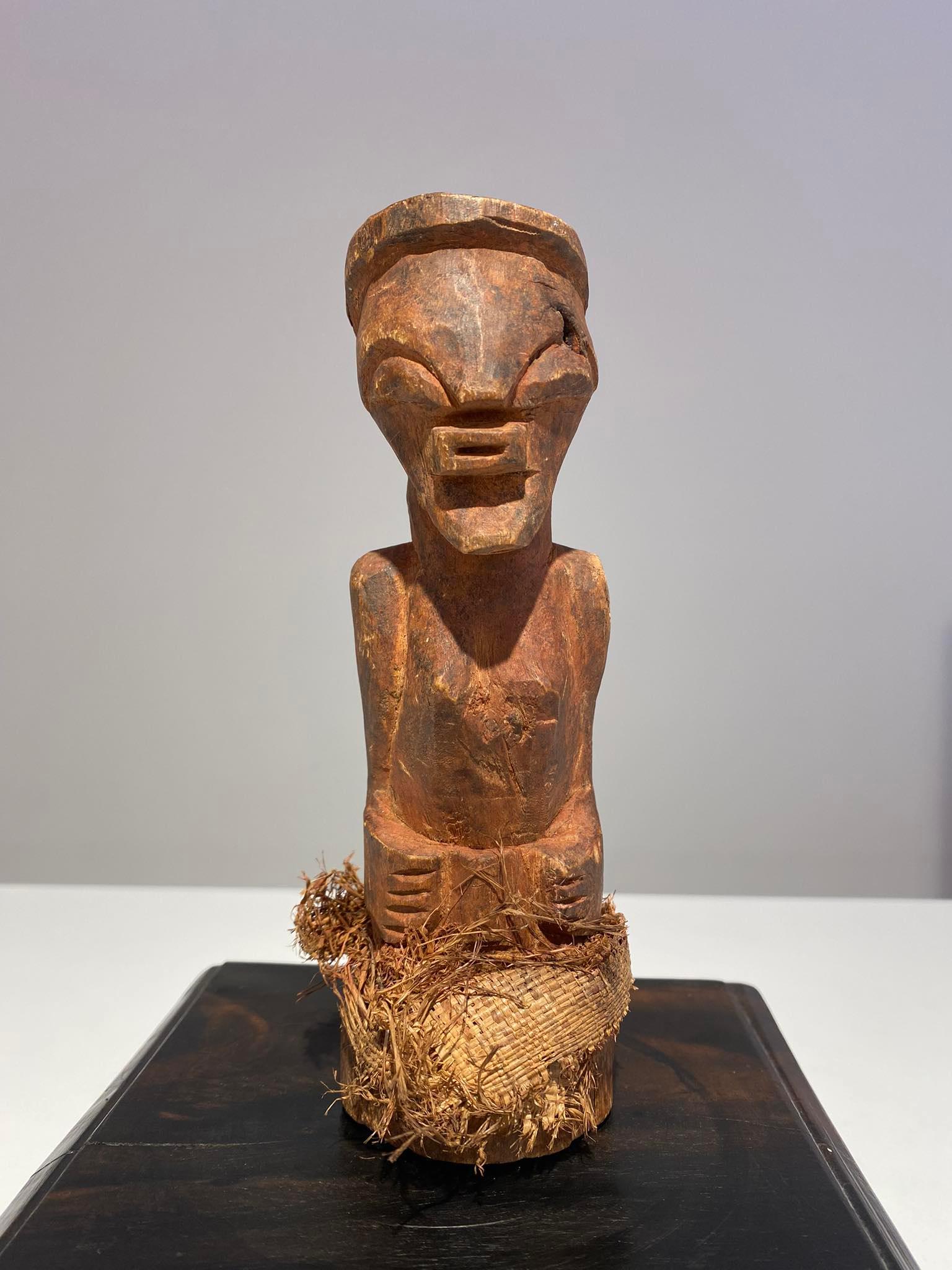 Congolese Statue Nkishi People Songye / Songe - Dr Congo African Art Late 19th century For Sale