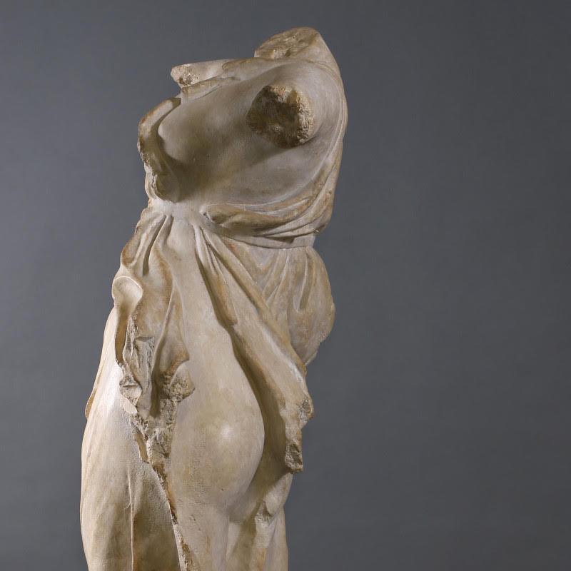 French Statue of a Dancer in the Taste of Antiquity, 20th Century. For Sale