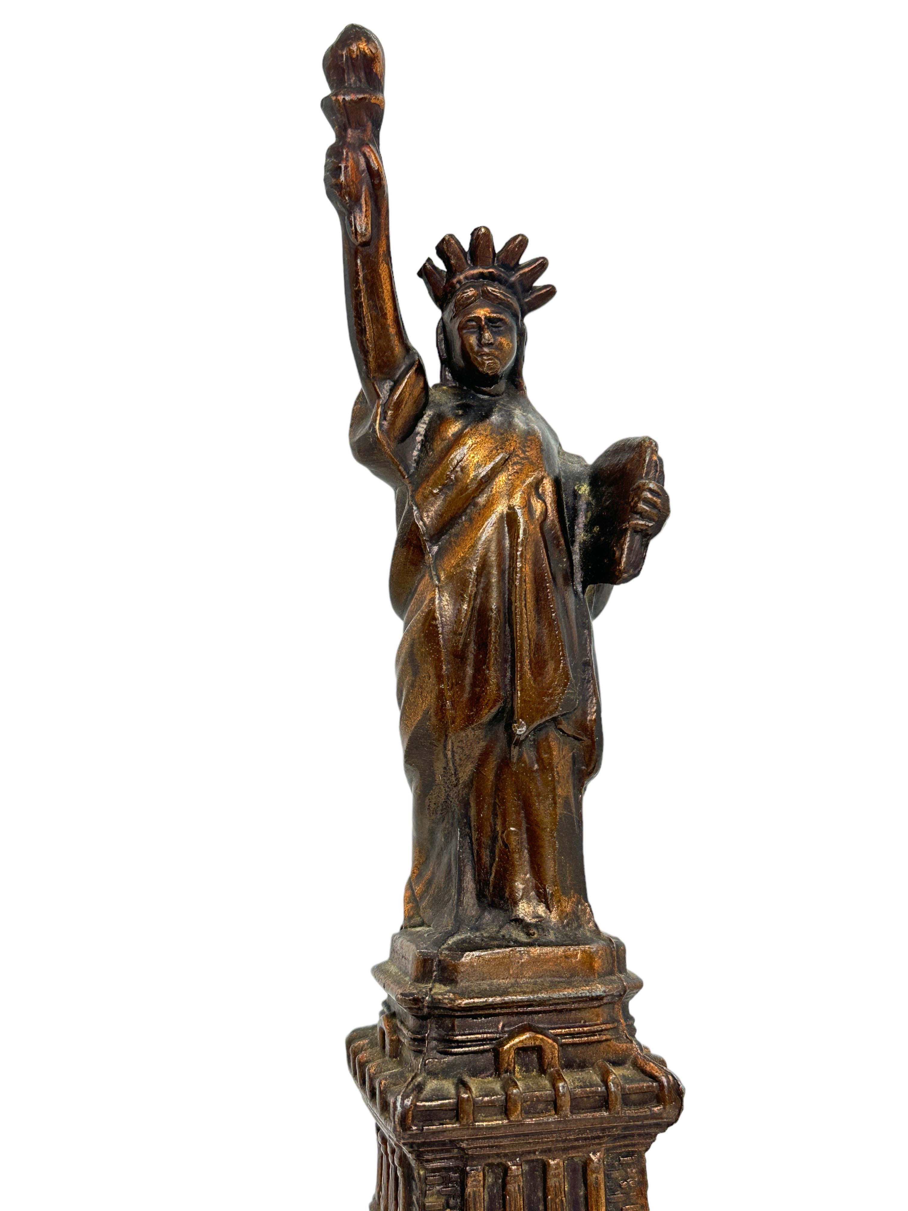 Mid-Century Modern Statue of Liberty Souvenir Building Grand Tour Metal Vintage, 1960s For Sale