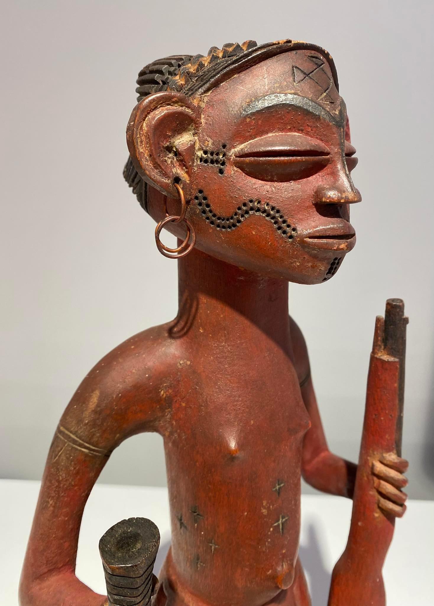 Statue Of The Tshokwe / Chokwe Tribe -Dr Congo African Art Angola - Early 20th C For Sale 2