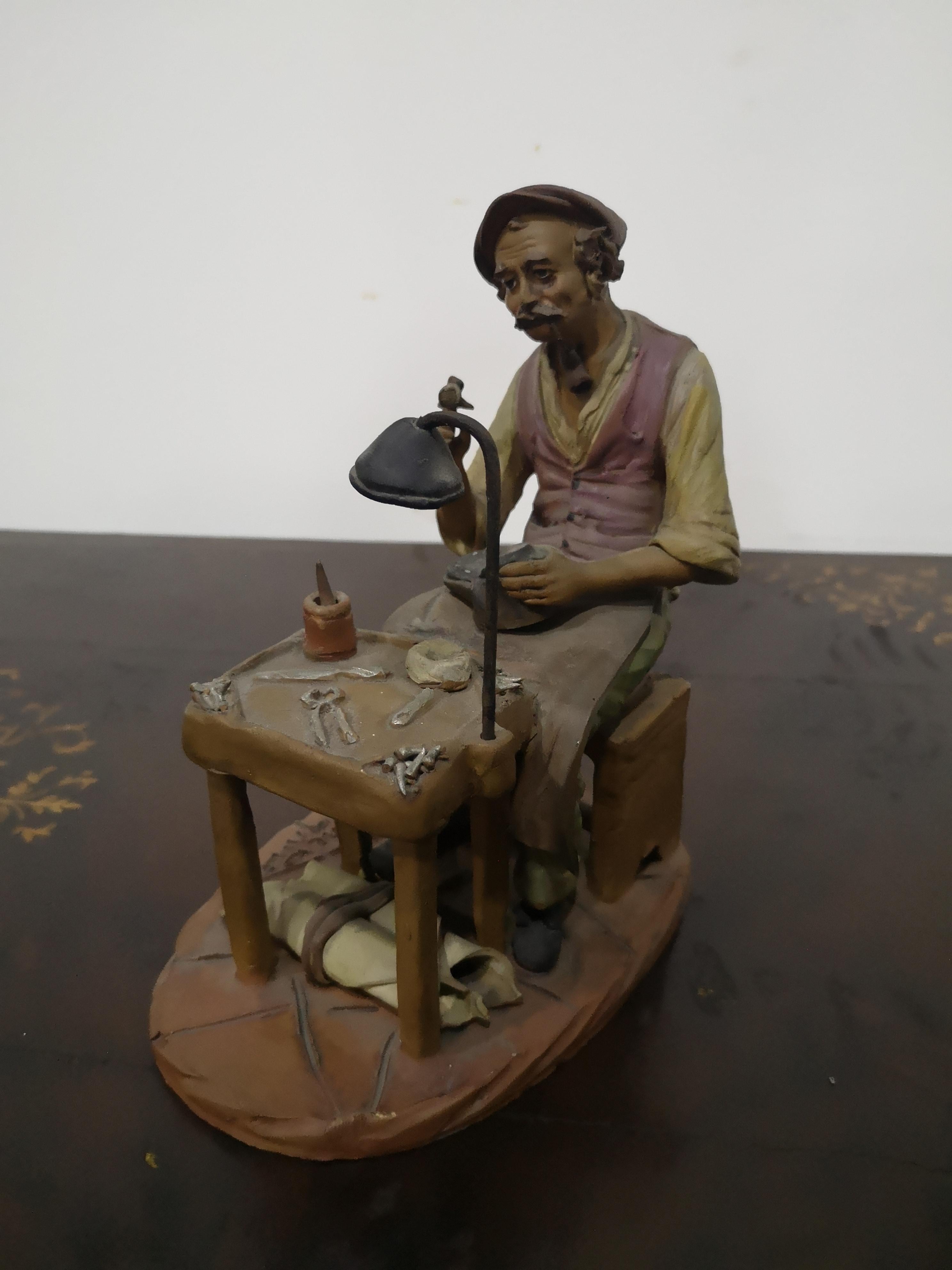 Polychromed Caltagirone figurine - Shoemaker - Gaetano Romano - 1960s For Sale