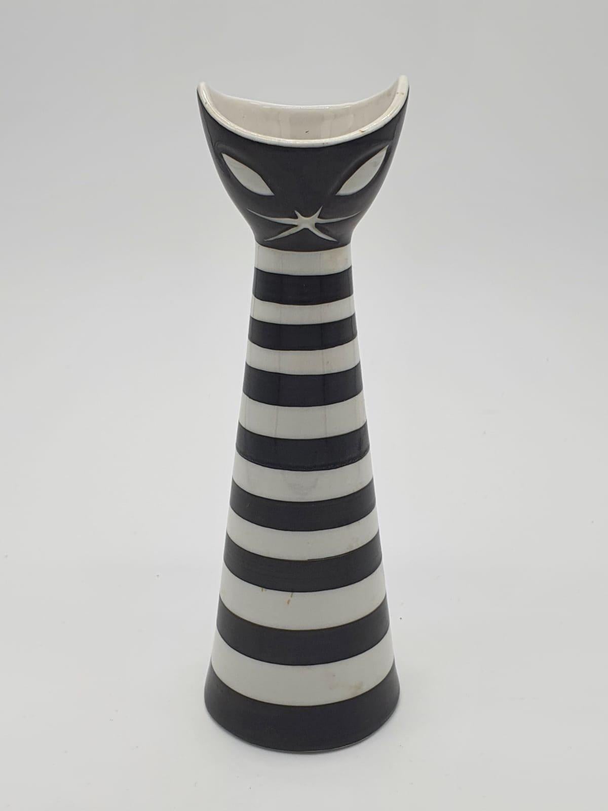 Mid-Century Modern Statuette Cat by Janos Torok for Zsolnay, 1960