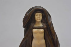 "Chryséléphantine Statuette", 1900 Art Nouveau