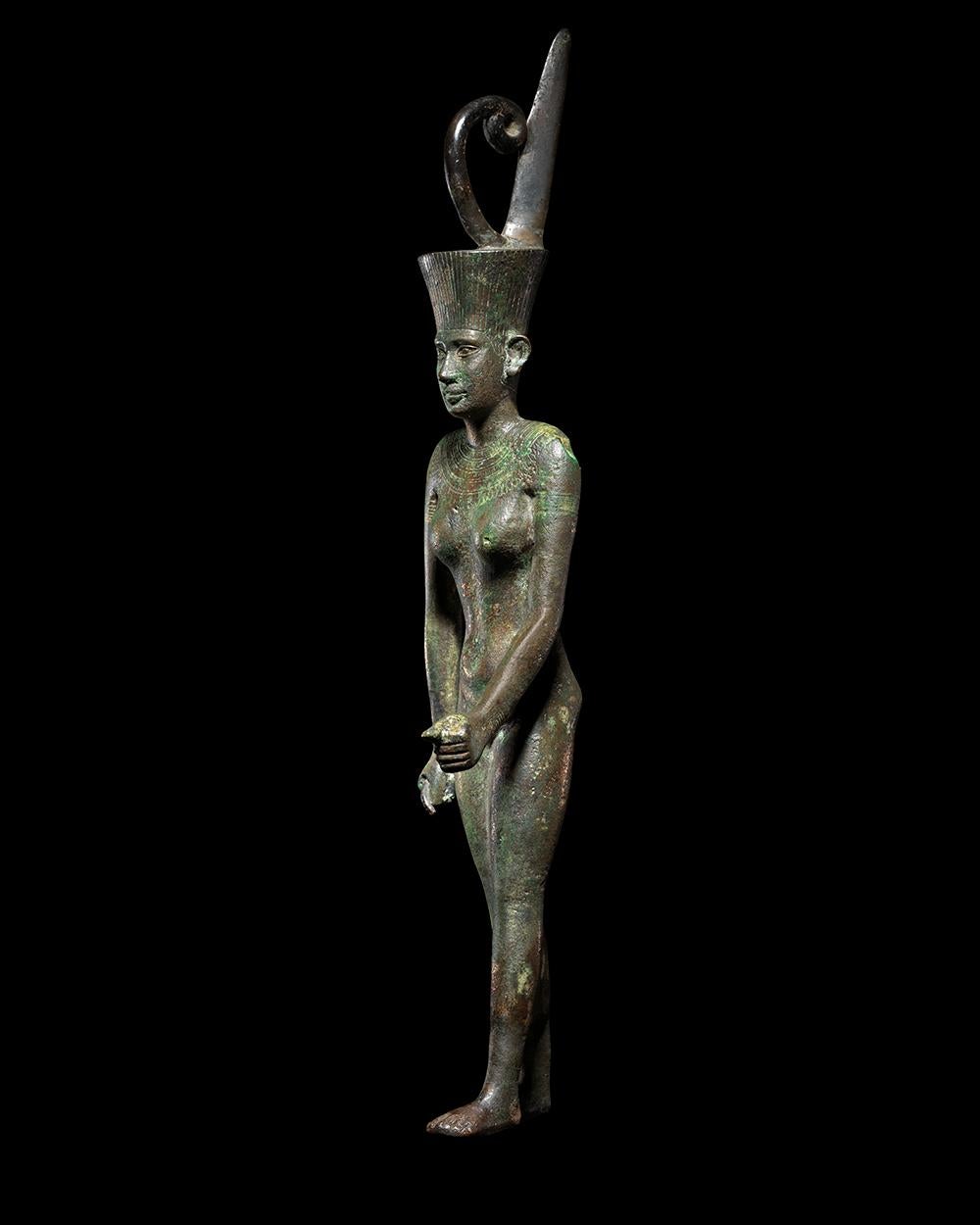 Bronze Statuette de la déesse Neith en vente