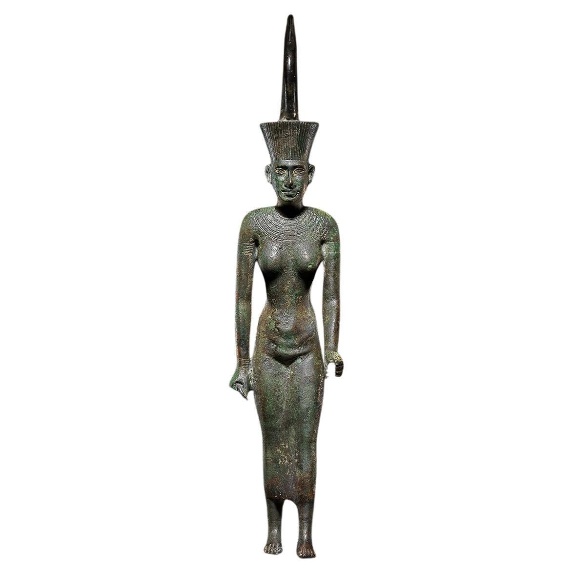 Statuette of the Goddess Neith For Sale