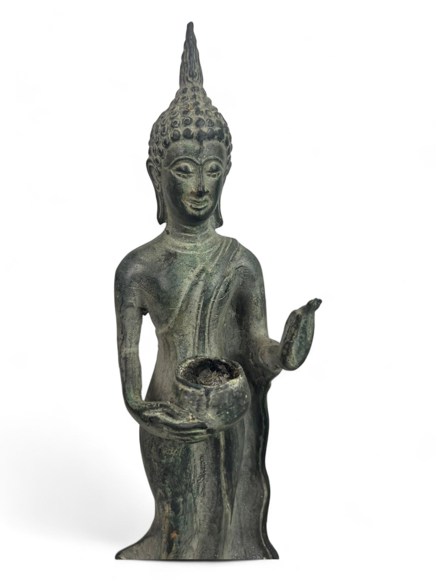 Thaïlandais Statuette de Bouddha marchant en bronze, style Sukhotaï, Thaïlande 19e en vente