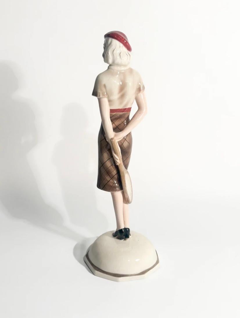 Goldscheider Estatuilla de cerámica de tenista por Stefan Dakon Años 30 en venta 5