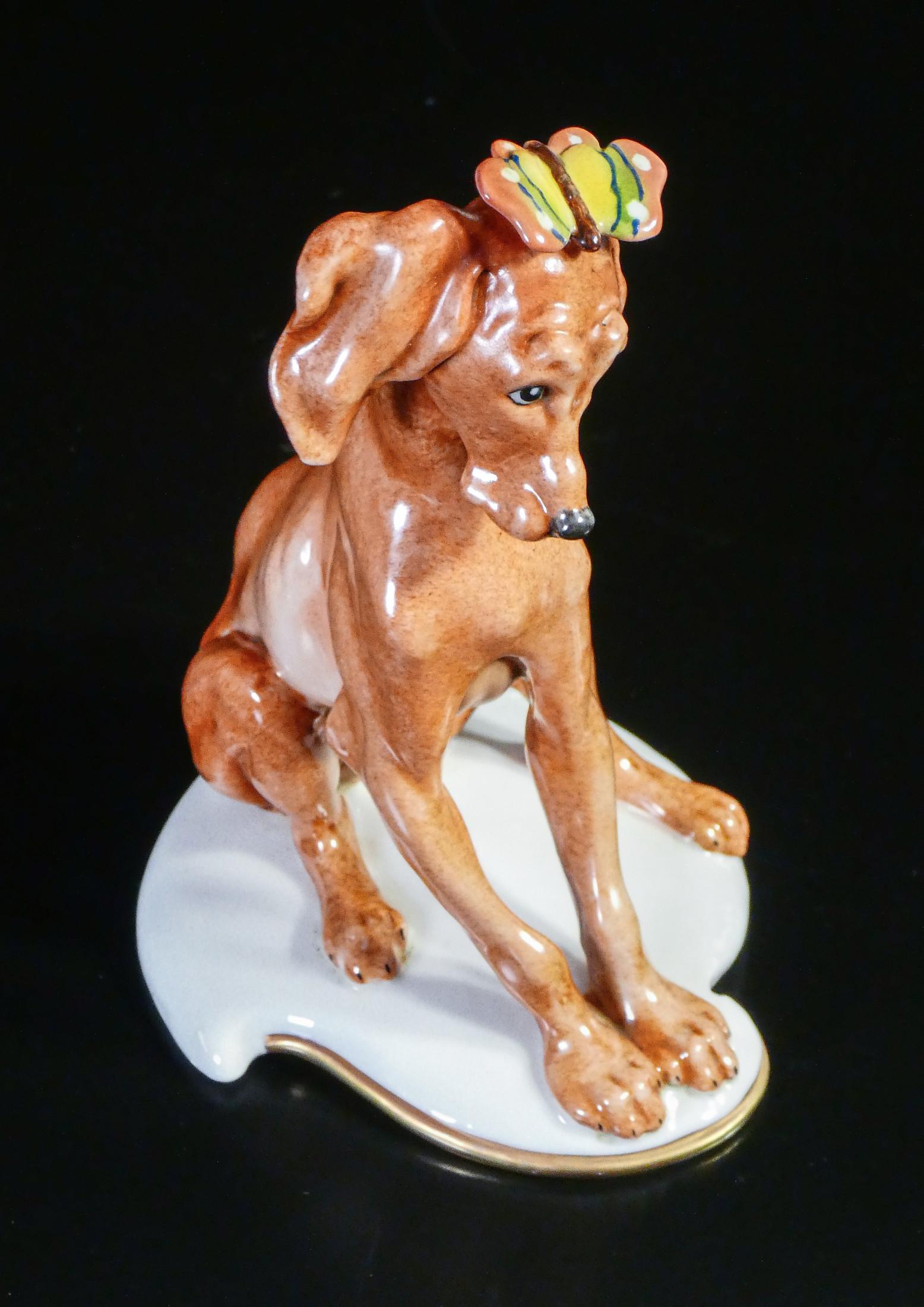 Porcellana Statuina in porcellana dipinta a mano Giuseppe CAPPÉ Cagnolino. Italia, 1959