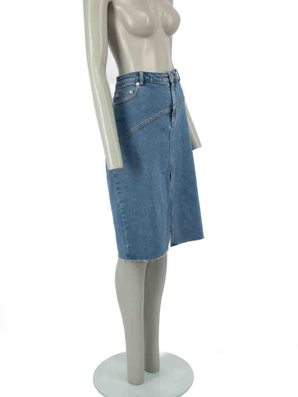 CONDITION is Very good. Hardly any visible wear to skirt is evident on this used STAUD designer resale item.
 
Details
Blue
Denim
Fitted skirt
Knee length
Front zip closure with button
Belt hoops
2x Front side pockets
1x Back pocket
Front