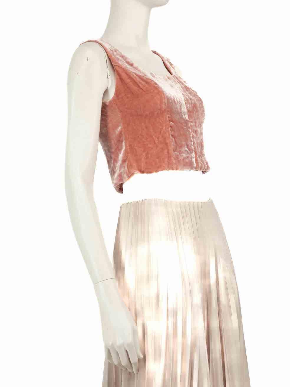 CONDITION is Never worn, with tags. No visible wear to top is evident on this new STAUD designer resale item.
 
 
 
 Details
 
 
 Pink
 
 Velvet
 
 Top
 
 Sleeveless
 
 Cropped length
 
 Round neckline
 
 Front hook and eye closure
 
 
 
 
 
 Made