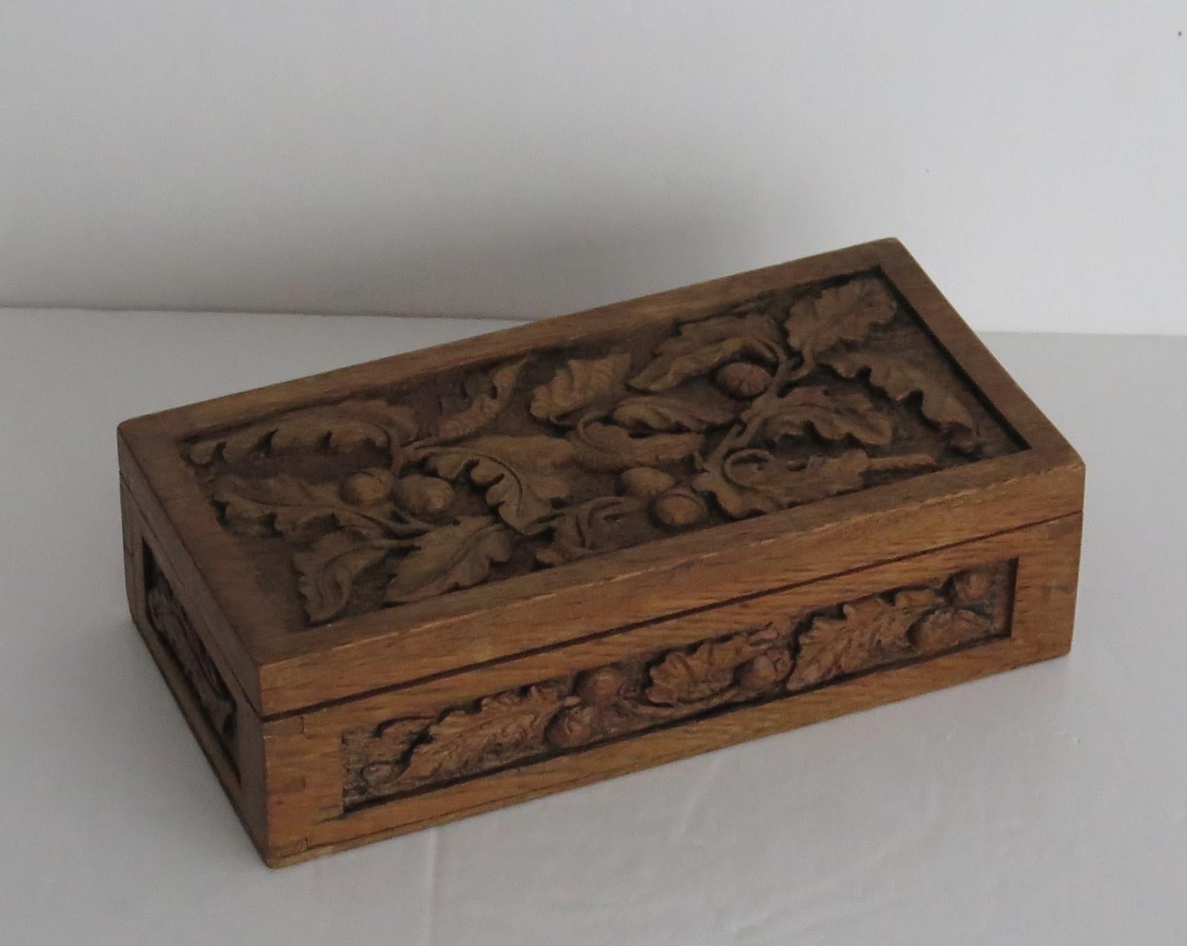 Staunton Fierce Knight Weighted Chess Set 6.5cm Kings Carved oak Box, Ca 1920 7