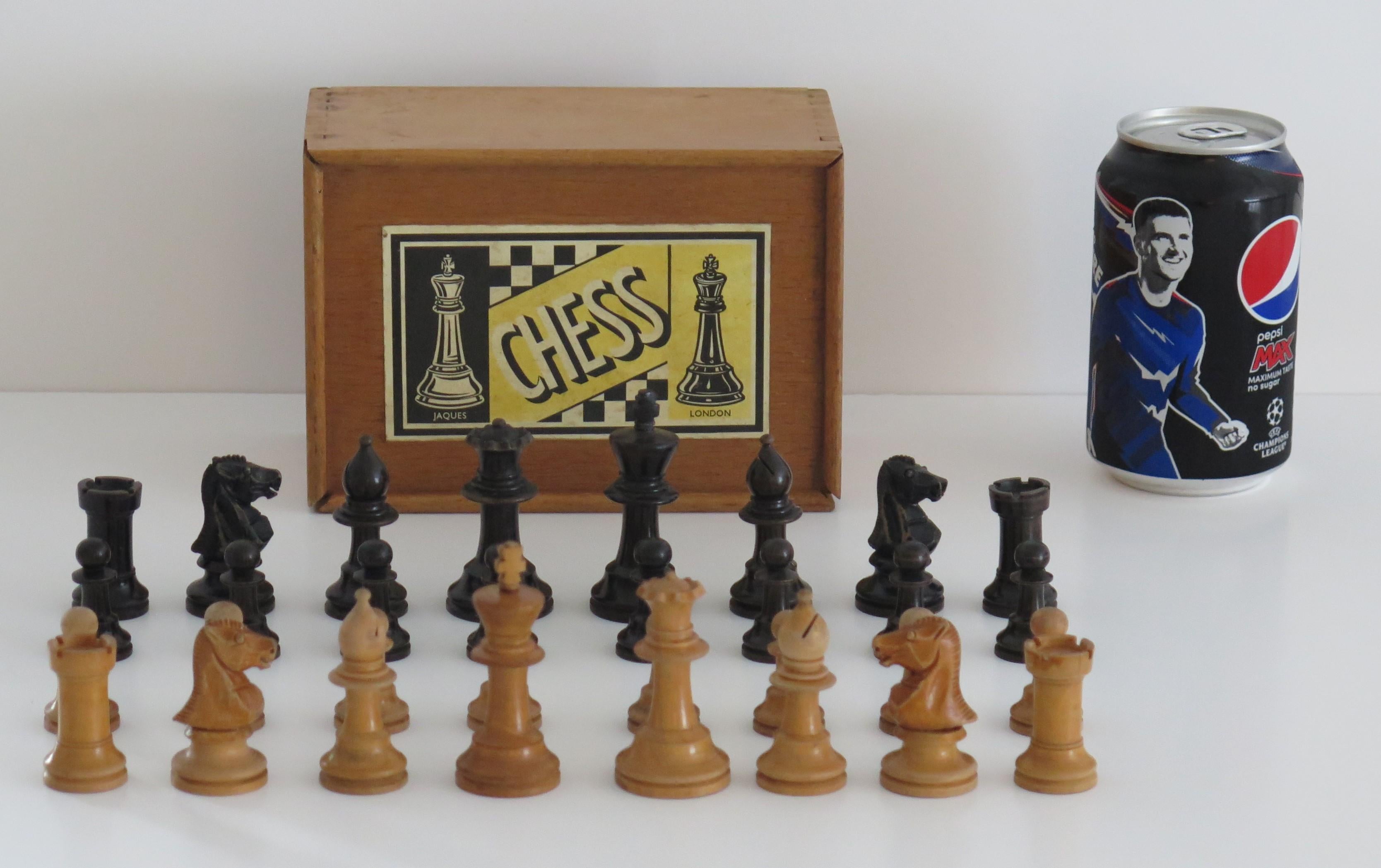 Staunton Fierce Knight Weighted Chess Set Kings in Jointed Box, 19th Century 8