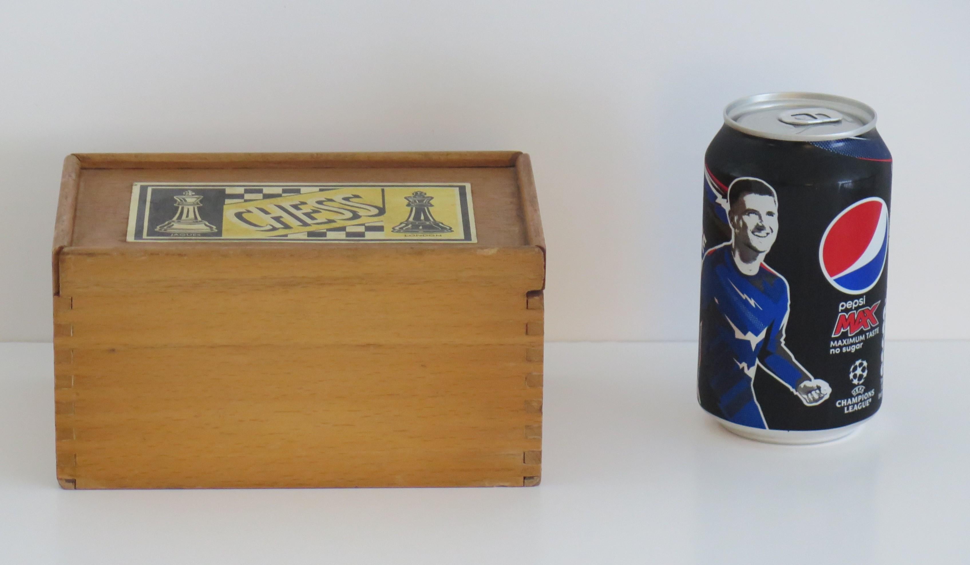 Staunton Fierce Knight Weighted Chess Set Kings in Jointed Box, 19th Century 8