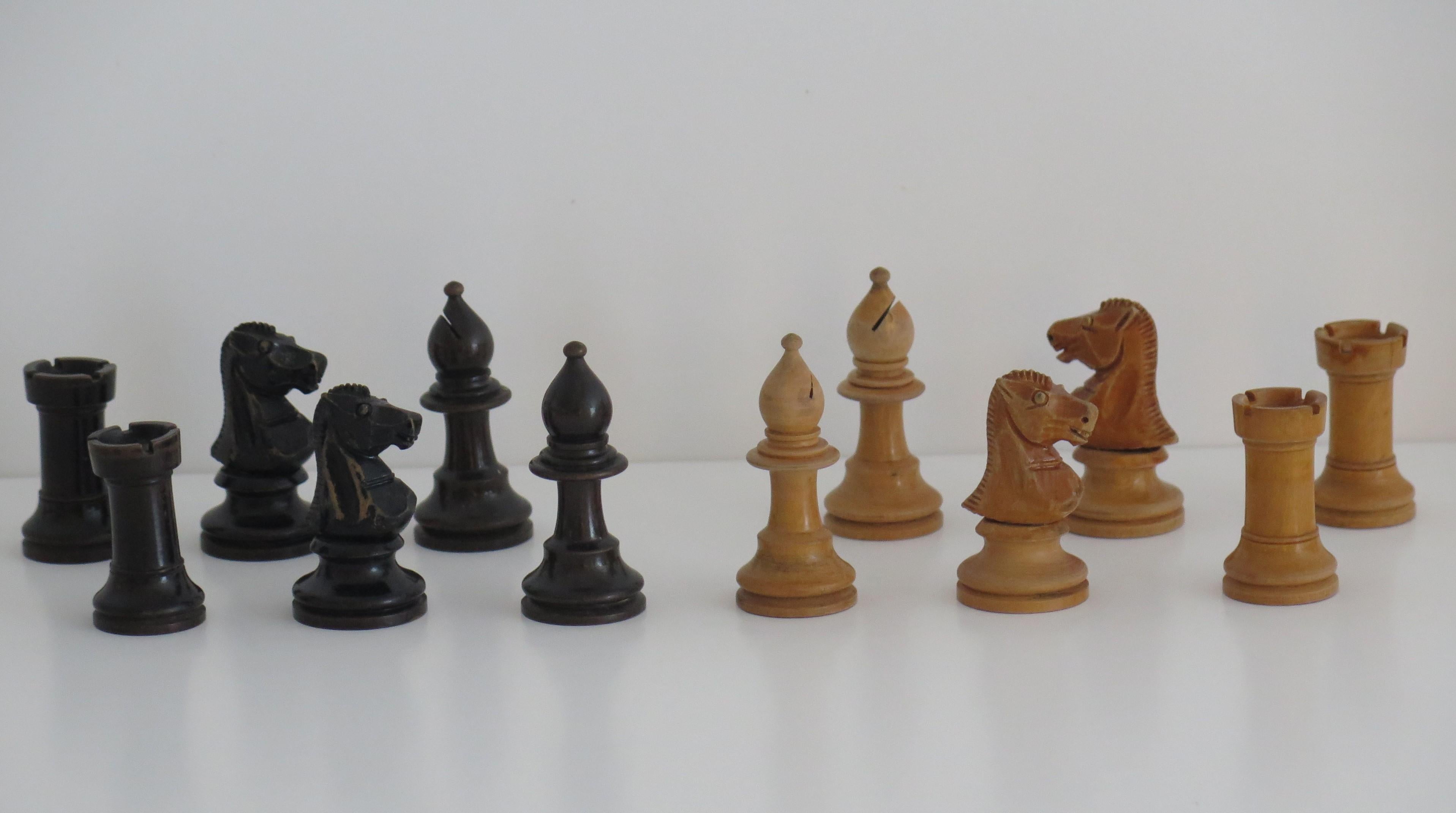 Staunton Fierce Knight Weighted Chess Set Kings in Jointed Box, 19th Century In Good Condition In Lincoln, Lincolnshire