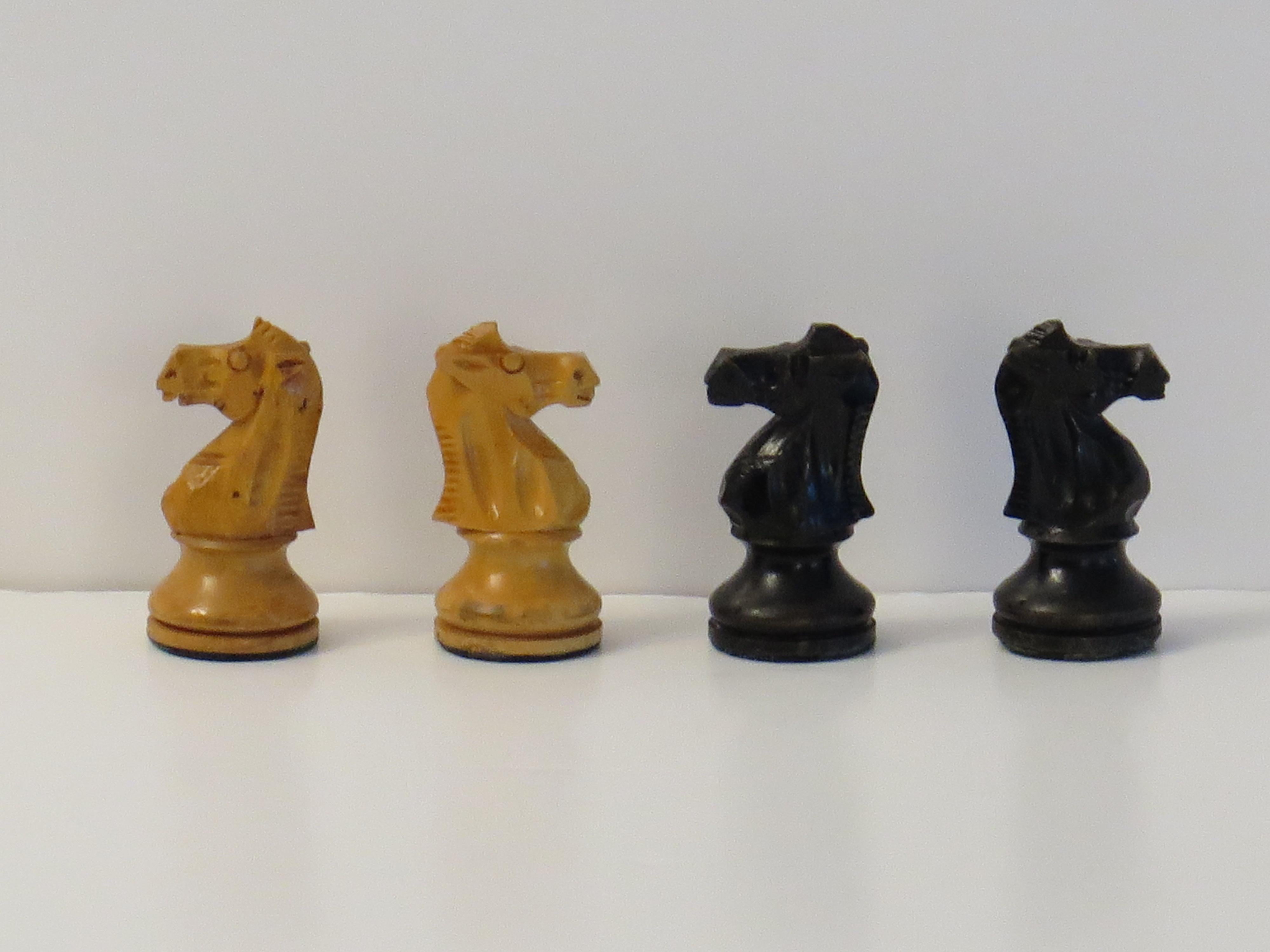Staunton Fierce Knight Weighted Club Chess Set 8.5cm Kings Jointed Box, 19th C For Sale 3