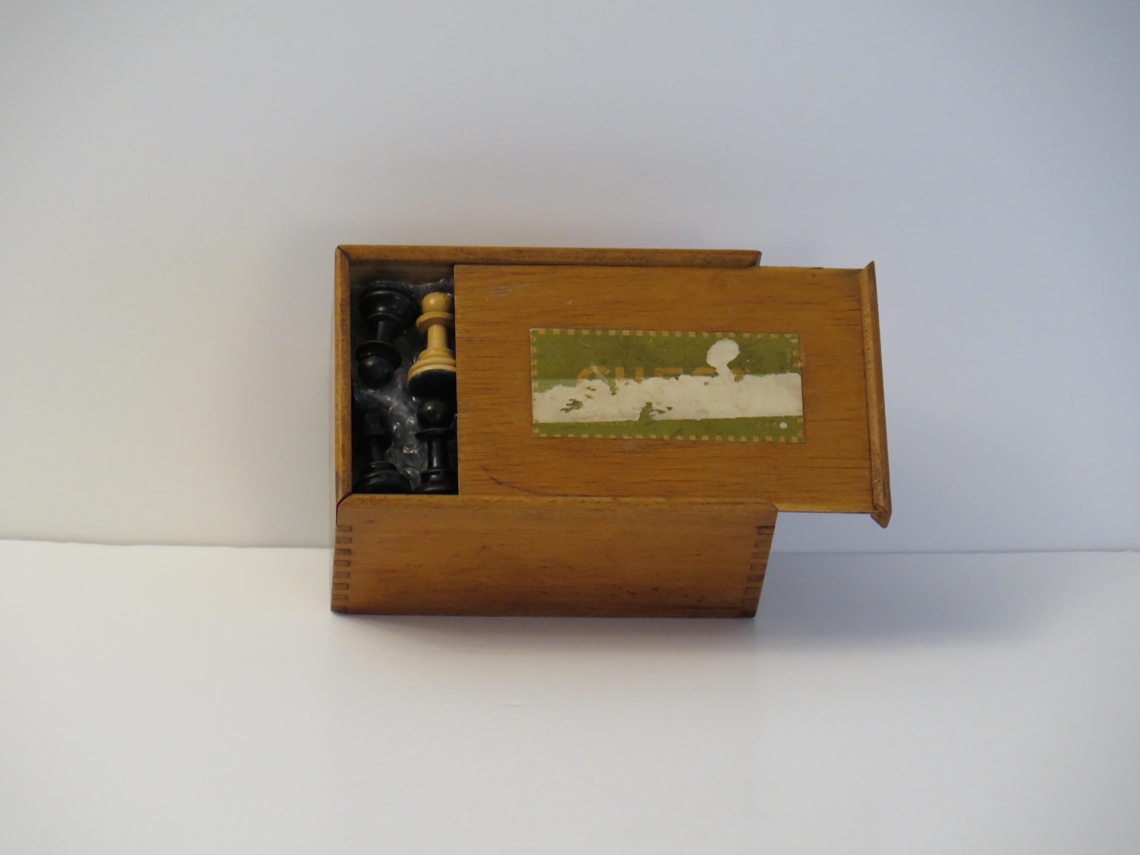 Late Victorian Staunton Fierce Knight Weighted Club Chess Set 8.5cm Kings Jointed Box, 19th C For Sale