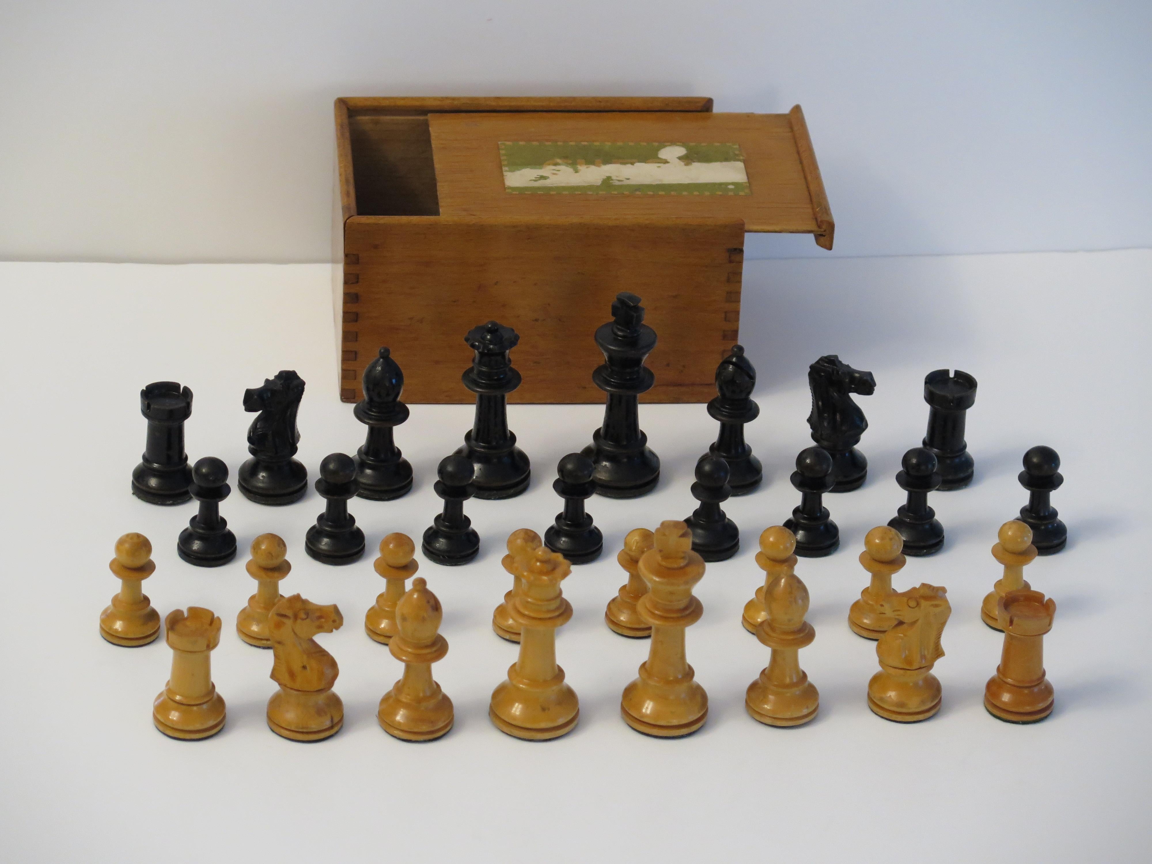 XIXe siècle Staunton Fierce Knight Weighted Club Chesss Set 8.5cm Kings Jointed Box, 19th C en vente