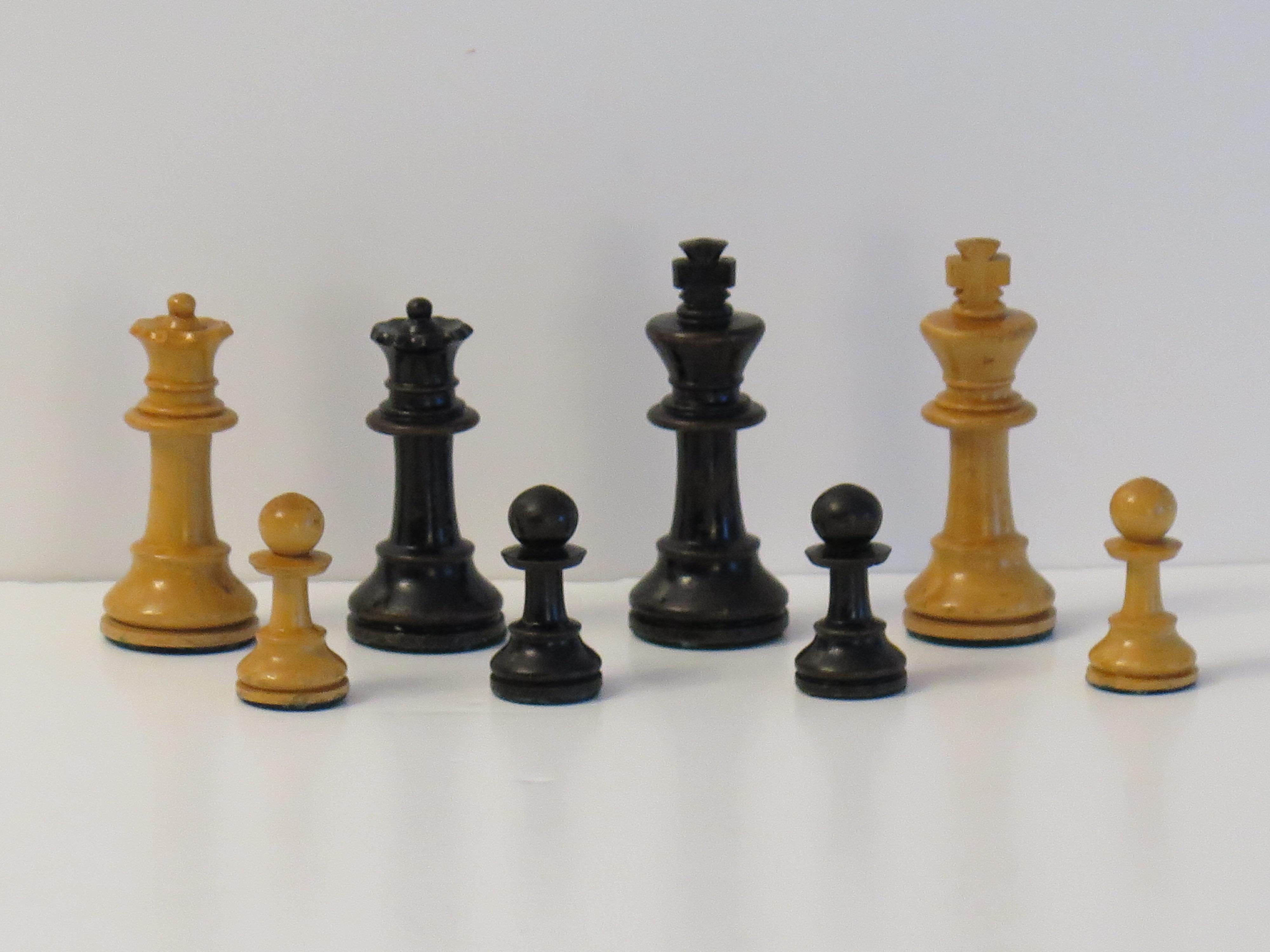 Staunton Fierce Knight Weighted Club Chesss Set 8.5cm Kings Jointed Box, 19th C en vente 1