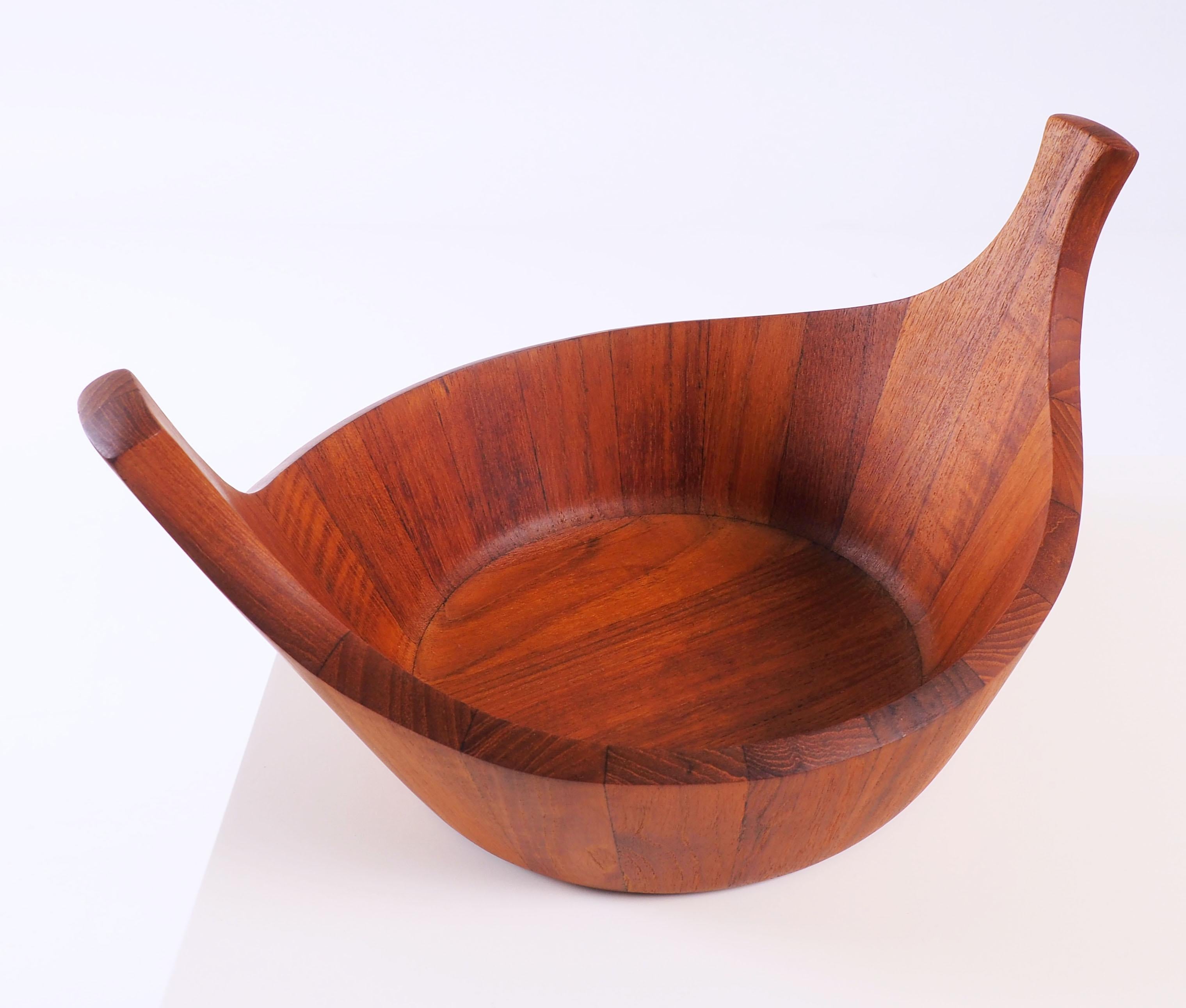 Staved Teak Bowl by the Danish designer Jens Harald Quistgaard For Sale 1