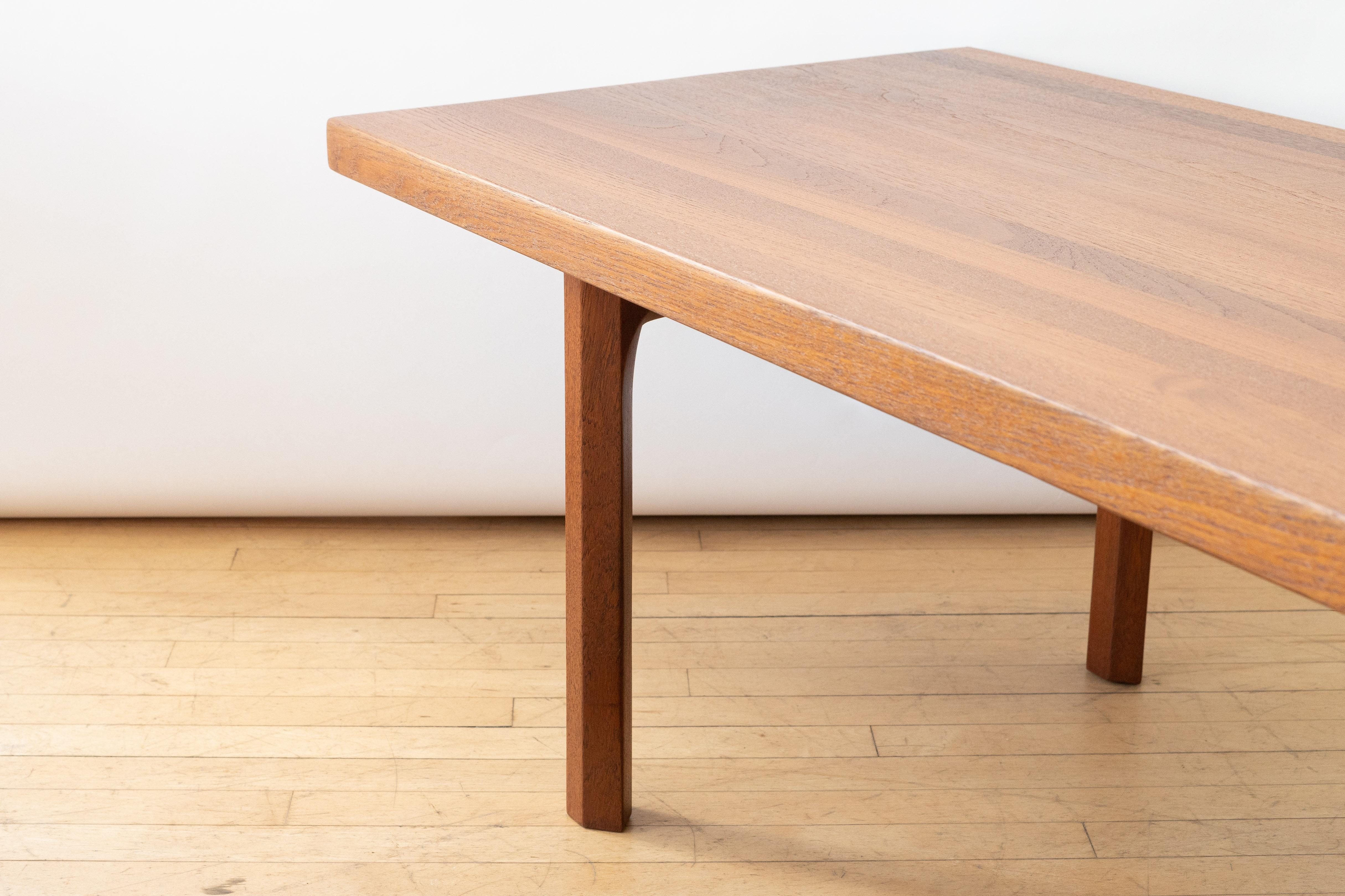 Mid-Century Modern Table basse en teck teinté Illum Wikkelsø en vente