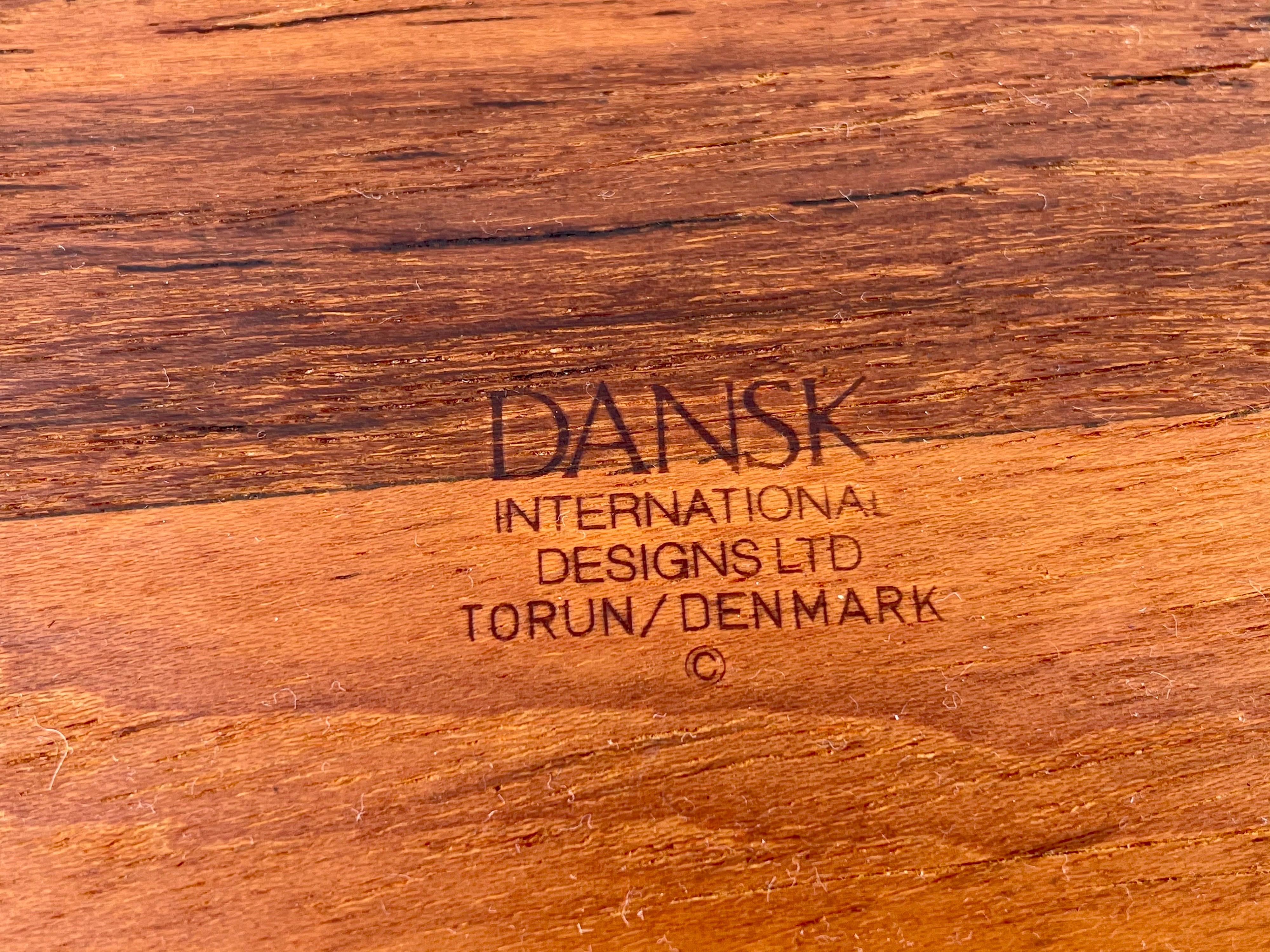 Staved Teak Cheese Board with Cutter by Vivianna Torun for Dansk In Good Condition For Sale In San Diego, CA