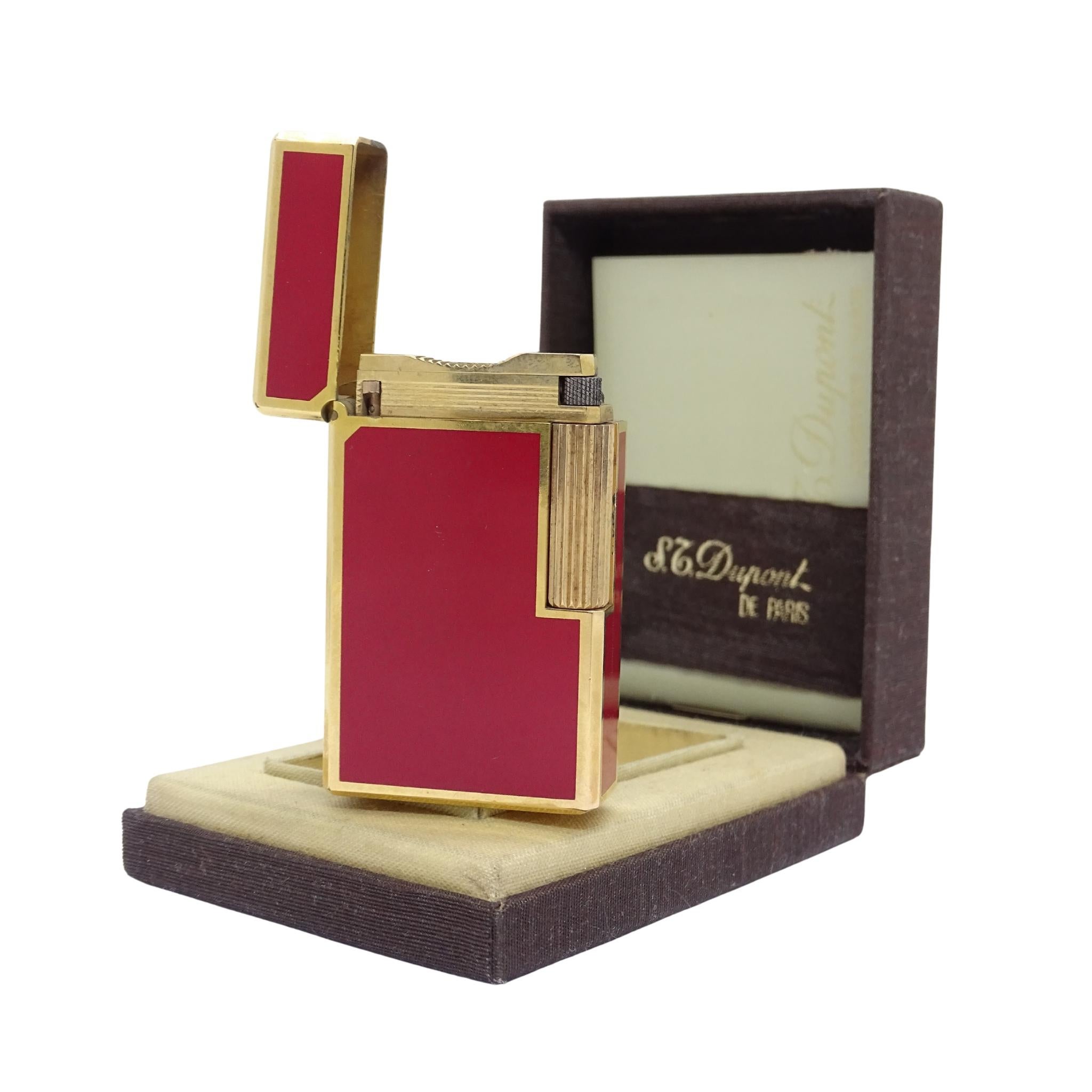 S.T.Dupont red lacquer and plated gold lighter collection 14