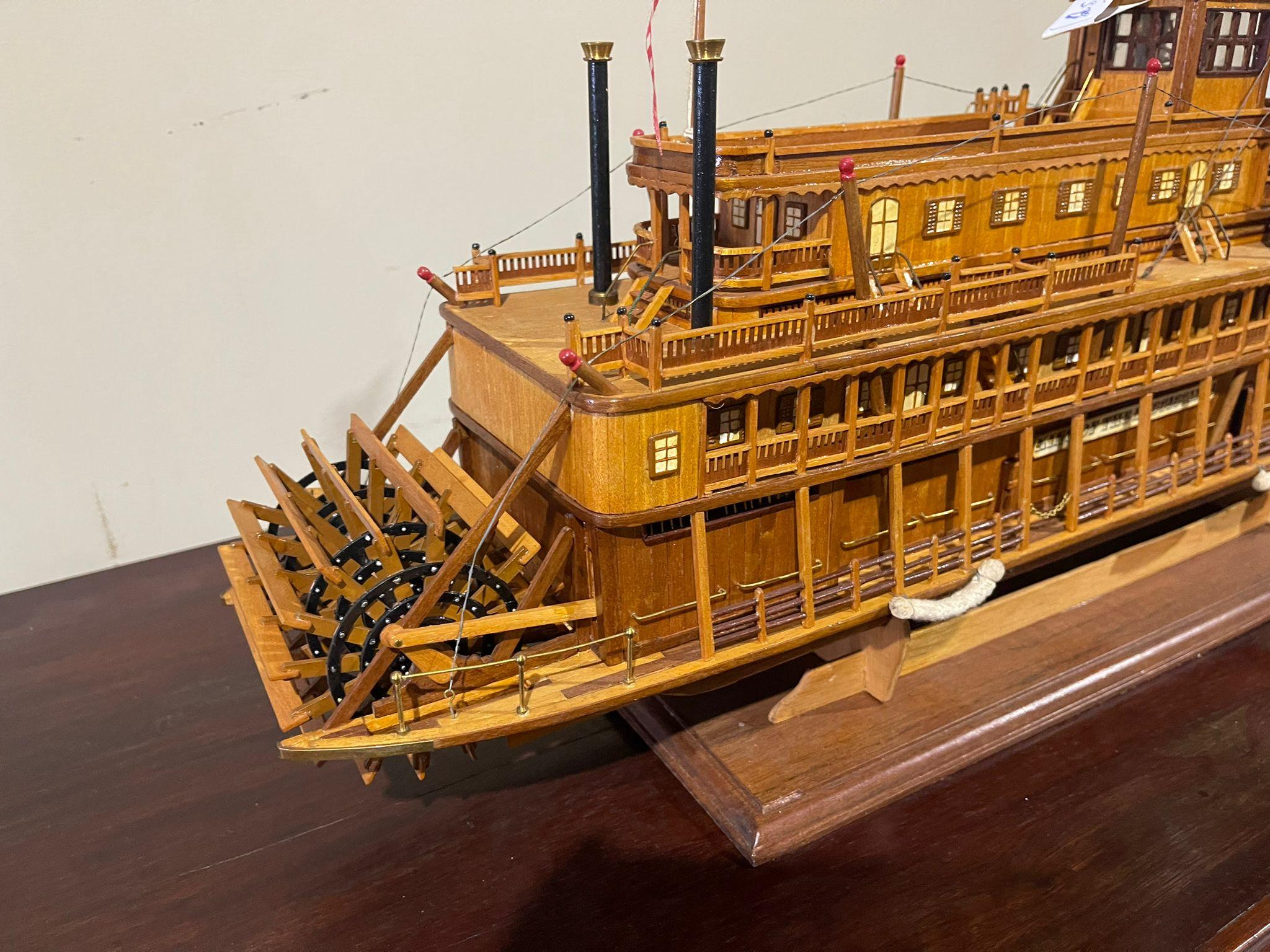 STEAM SHIP Modell „KING OF THE MISSISSIPPIPPI“ 20. Jahrhundert (amerikanisch) im Angebot