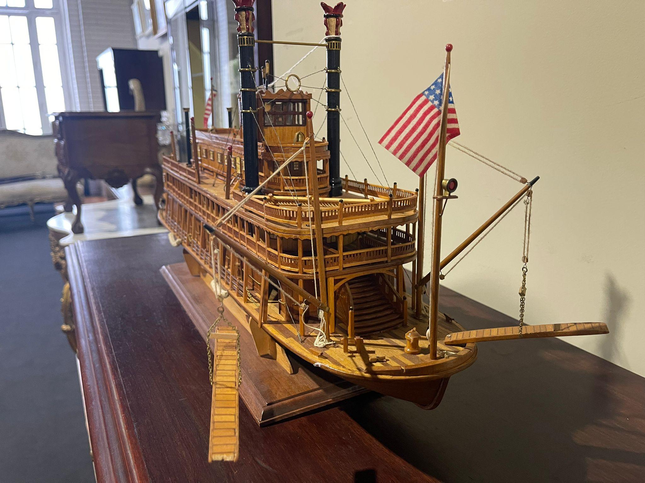 STEAM SHIP Modell „KING OF THE MISSISSIPPIPPI“ 20. Jahrhundert (Holz) im Angebot