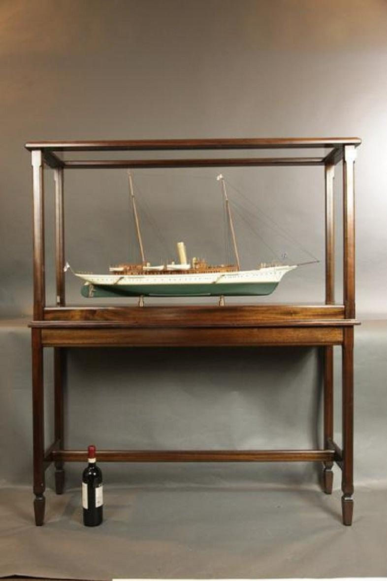 Exhibition quality model of Sir Thomas Lipton's private yacht, 
