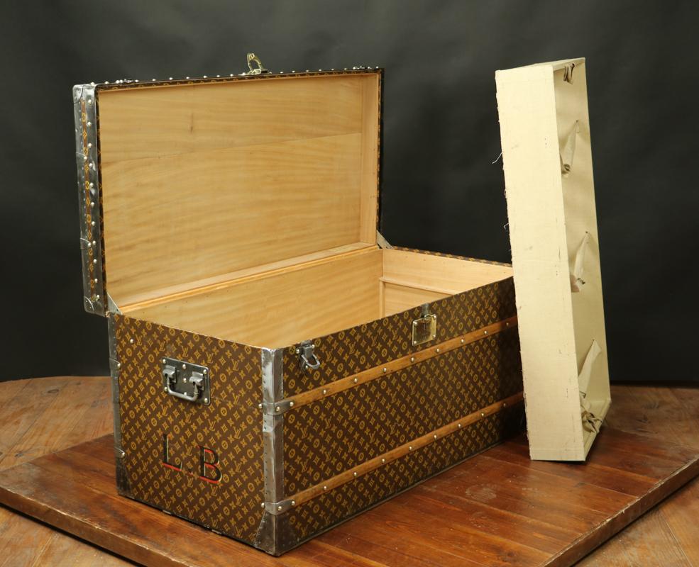 Steamer Louis Vuitton Trunk, with Its Interior in Camphor 3