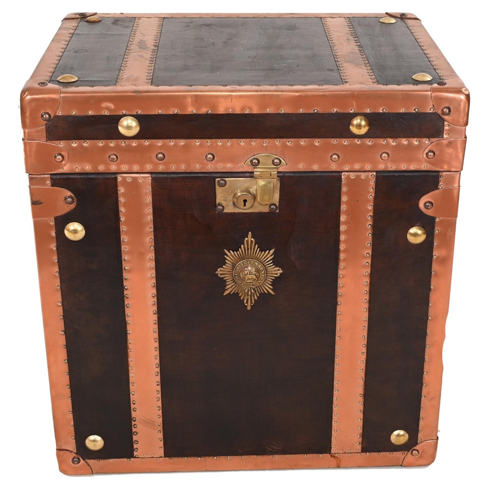 Steamer Trunk Luggage Box Case Side Table For Sale