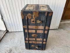 Steamer Trunk or Cabin Trunk , USA. 1900