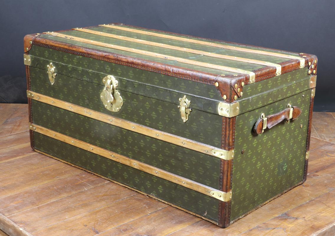 Steamer Trunk with Unknown Monogram For Sale 4