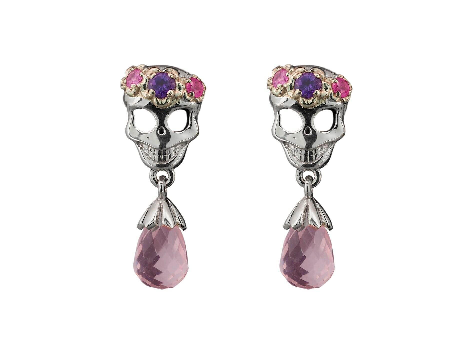 Steampunk Skull Stud Earrings (Rundschliff) im Angebot