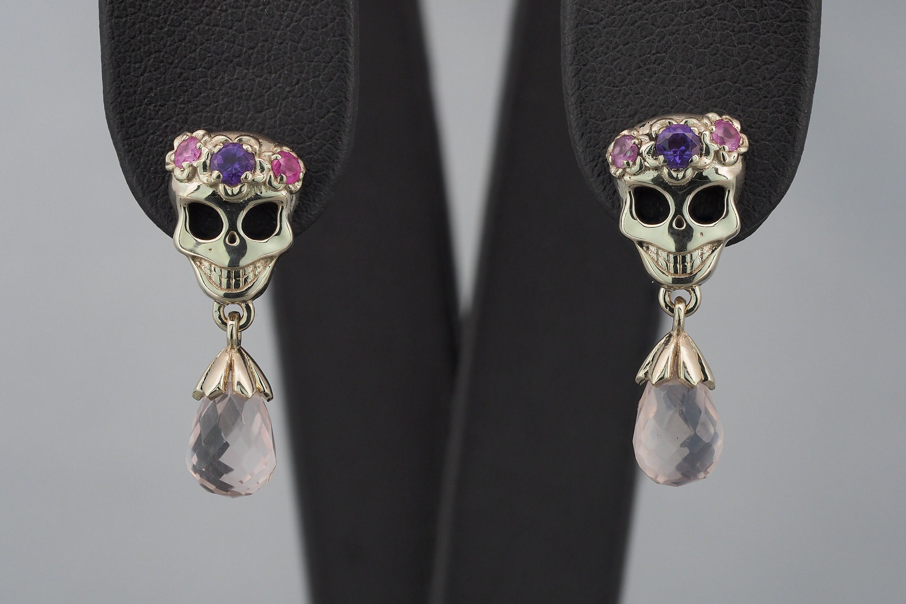 Steampunk Skull Stud Earrings im Angebot 1