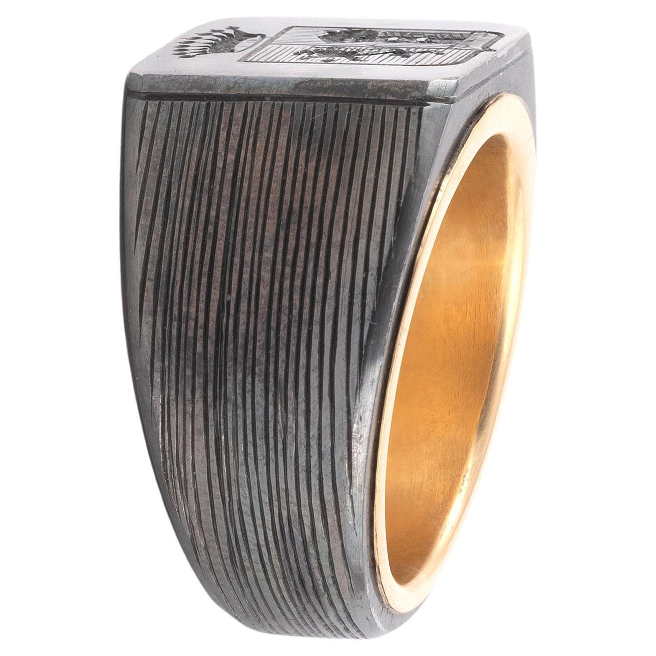 A really excellent statement signet ring, with an octagonal steel intaglio seal depicting a crest set within a 18 karat yellow gold mount.
Dimensions: Octagonal head seal 15mm x 15mm
Size: 8
Weight: 22.50gr.

Follow on instagram @bernardoantichita