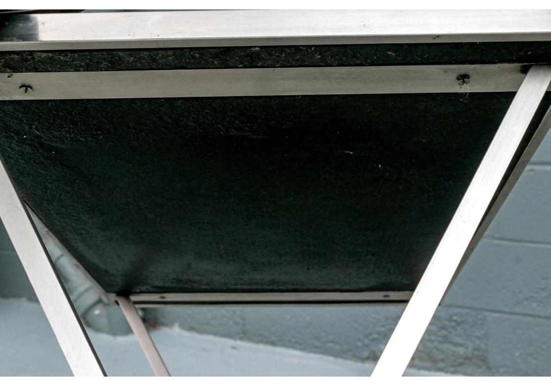 Steel And Brass Campaign Style Tray Table With Rams Heads État moyen - En vente à Bridgeport, CT