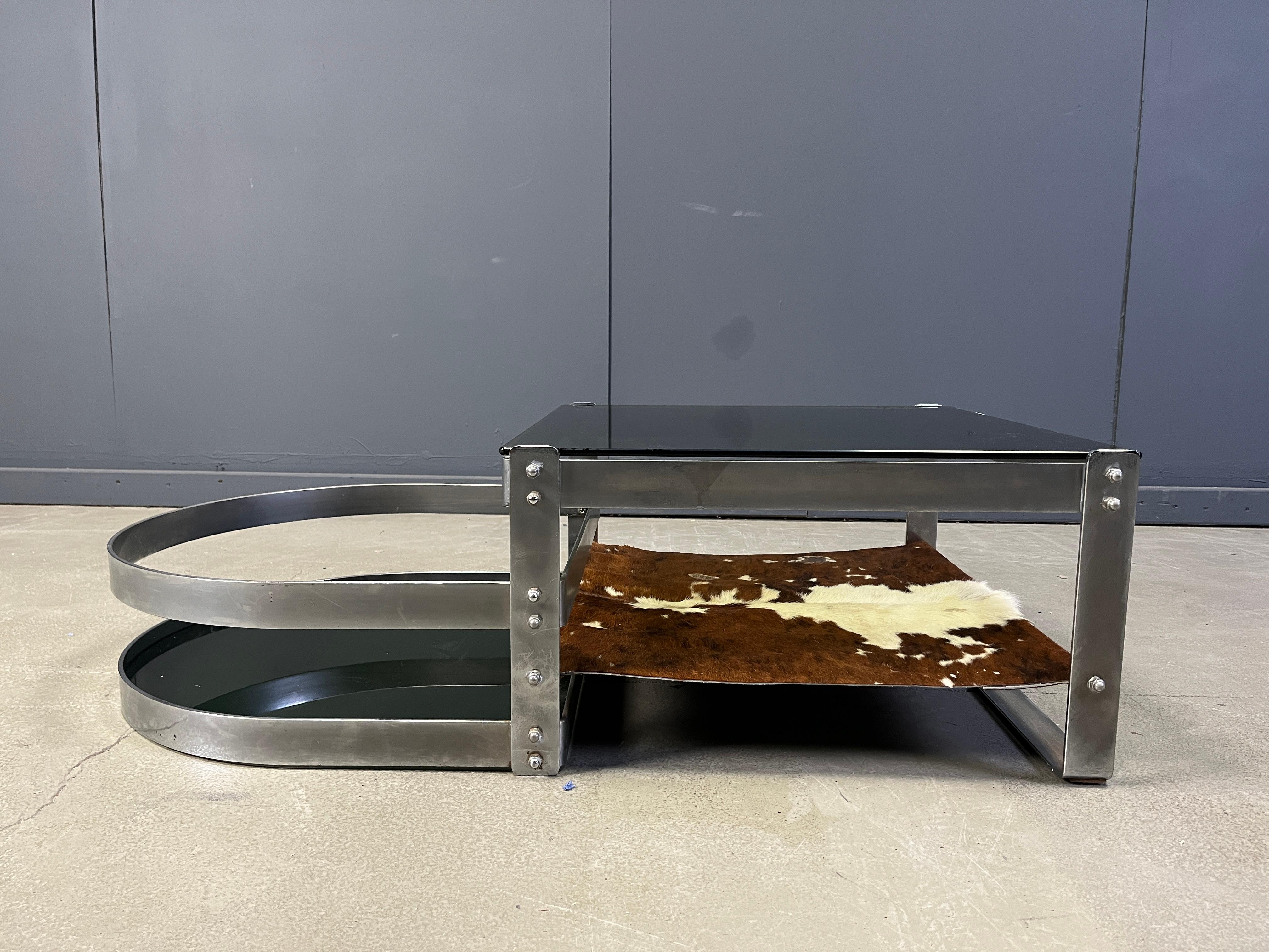 italien Table basse en acier et peau de vache par Willy Rizzo, 1970 en vente