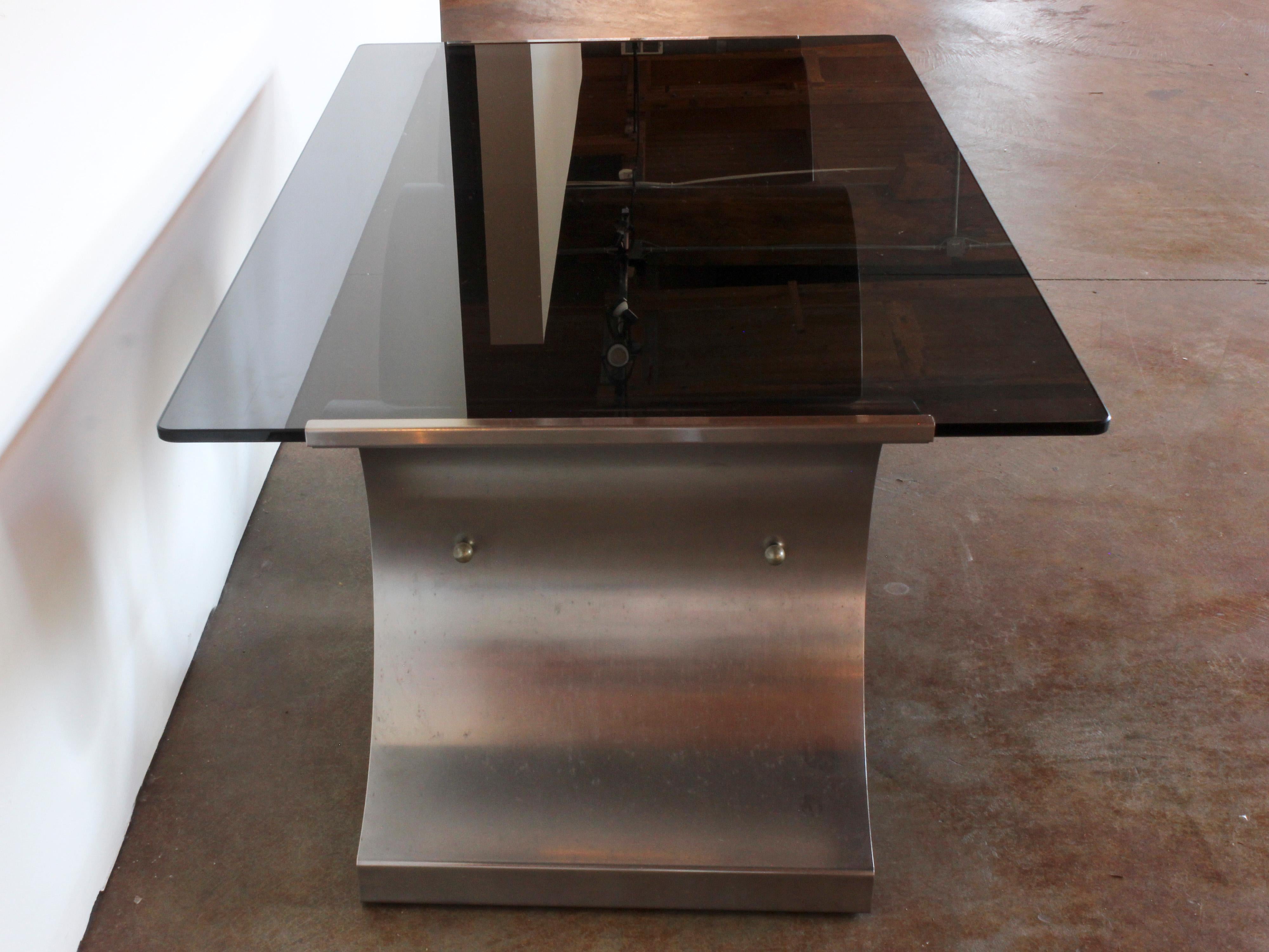 Industriel Table basse en acier et verre de Francois Monnet pour Kappa, France, vers 1970 en vente