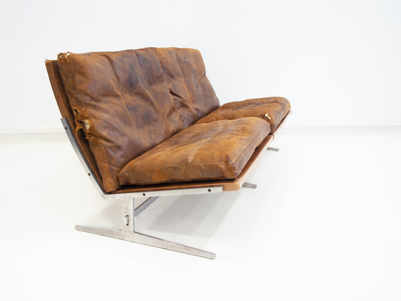 Sofa aus Stahl und Leder BO562 von Preben Fabricius & Jrgen Kastholm im Zustand „Starke Gebrauchsspuren“ in Madrid, ES