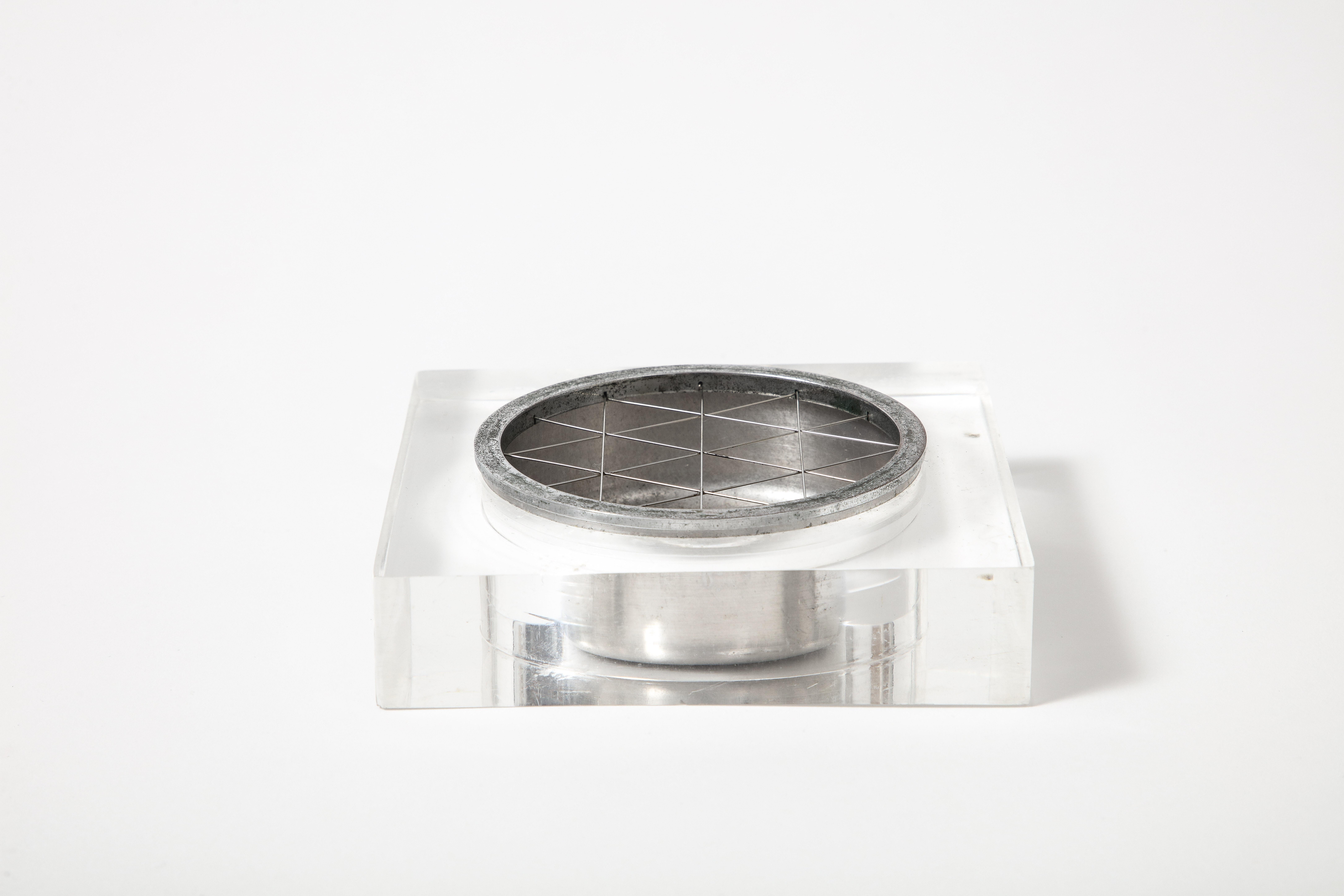 Cenicero/Vide Poche de Acero y Lucite en venta 3