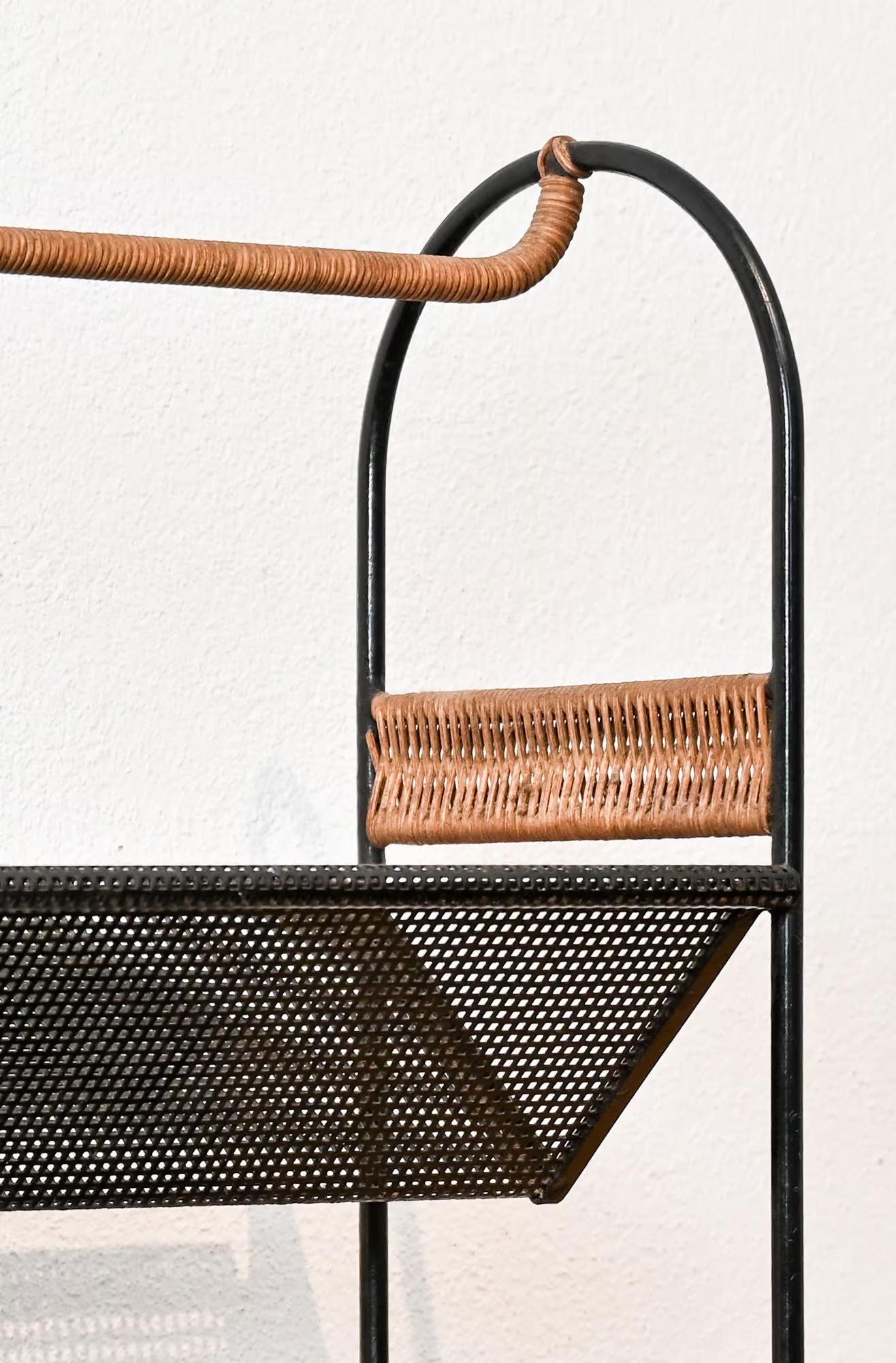 Acciaio Libreria in acciaio e rattan di Mathieu Matégot per Artimeta in vendita