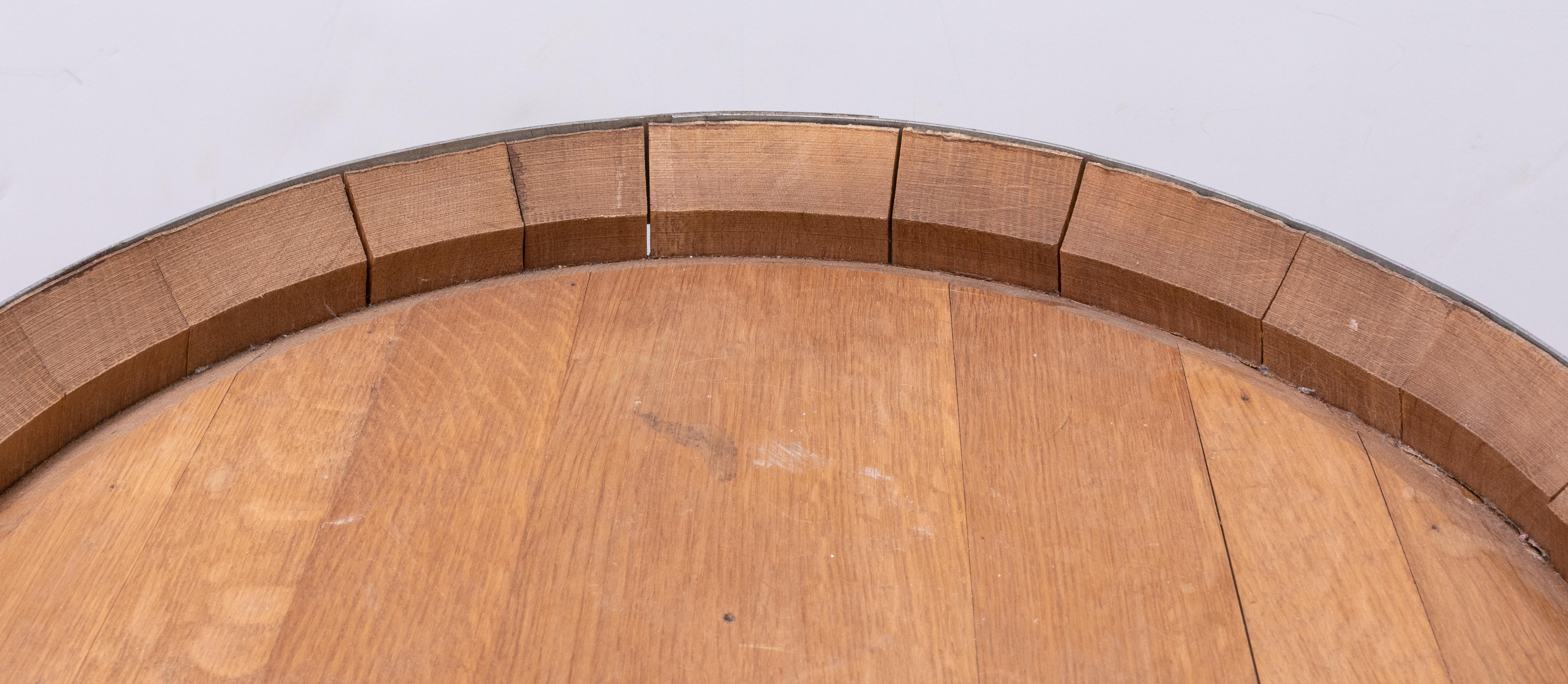 Weinschrank aus Eichenholz mit Bändern im Zustand „Gut“ im Angebot in New York, NY