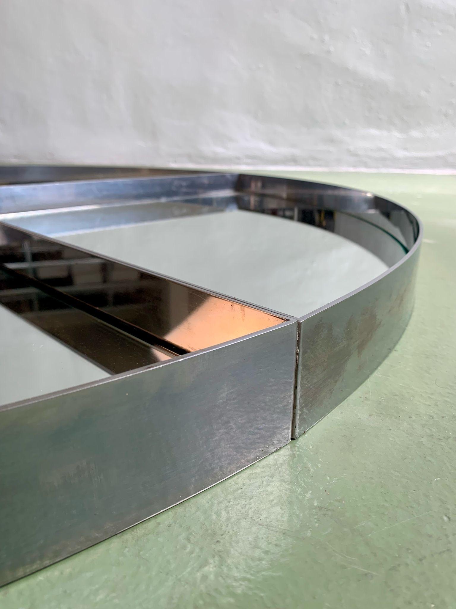 Acciaio Steel circular mirror by G. Offredi, Italy, 1970s in vendita