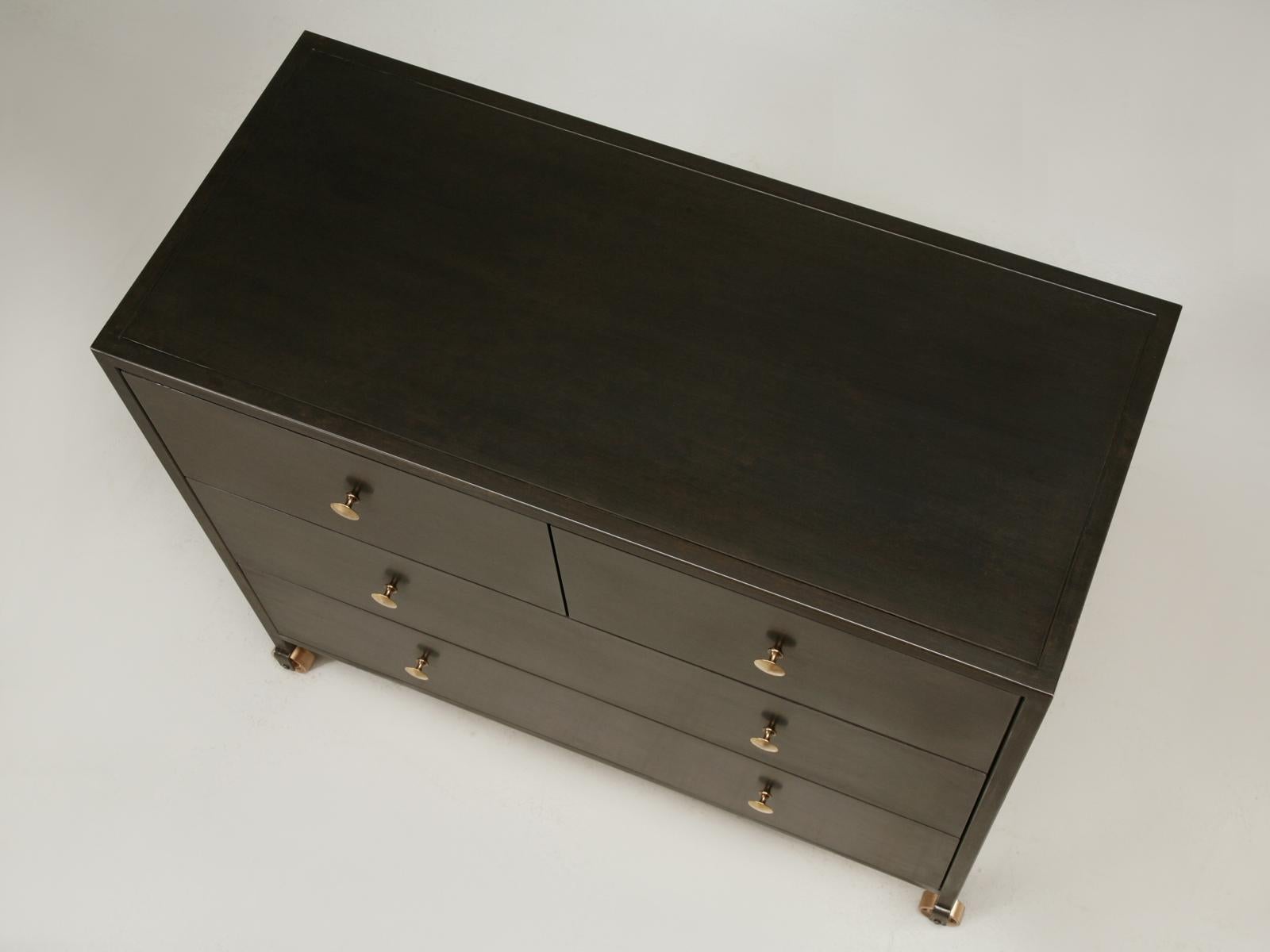 Kommode mit Stahlbezug, Kommode, Badschrank, Waschtisch, auf Bestellung gefertigt Chicago (Industriell) im Angebot